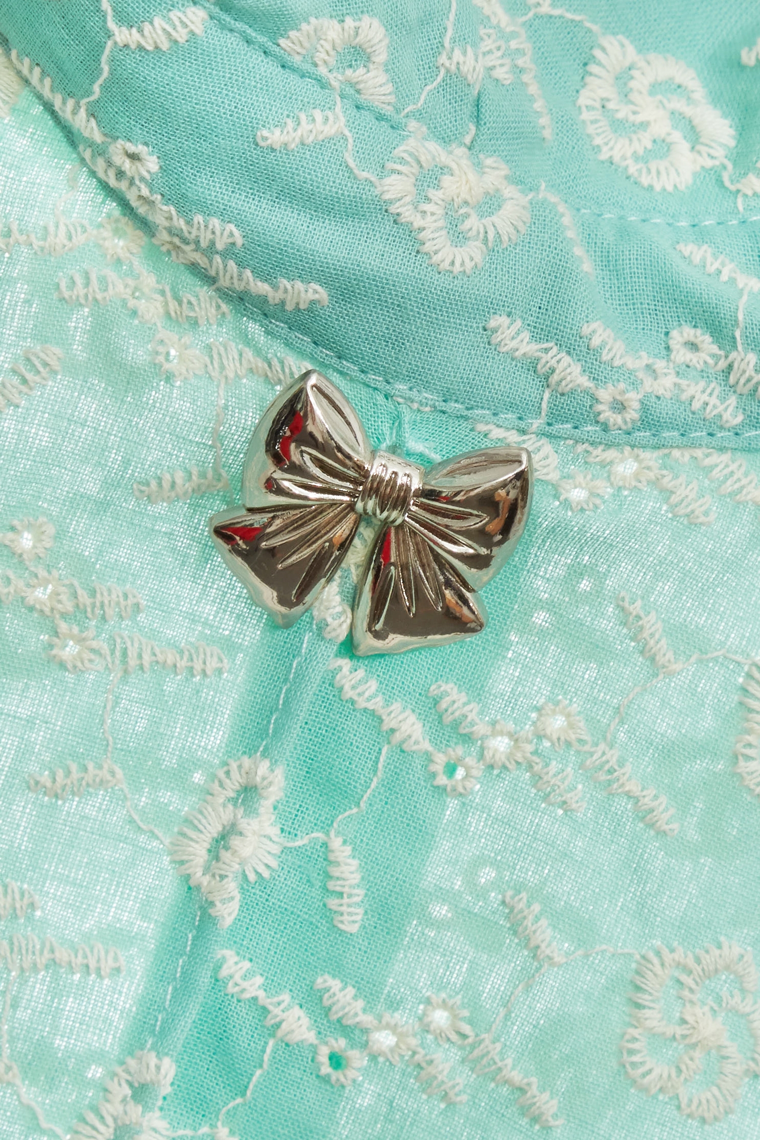 冰綠色花卉刺繡上衣冰綠色花卉刺繡上衣,一般背心,一般背心馬甲,上衣,刺繡,春夏穿搭,約會特輯,背心