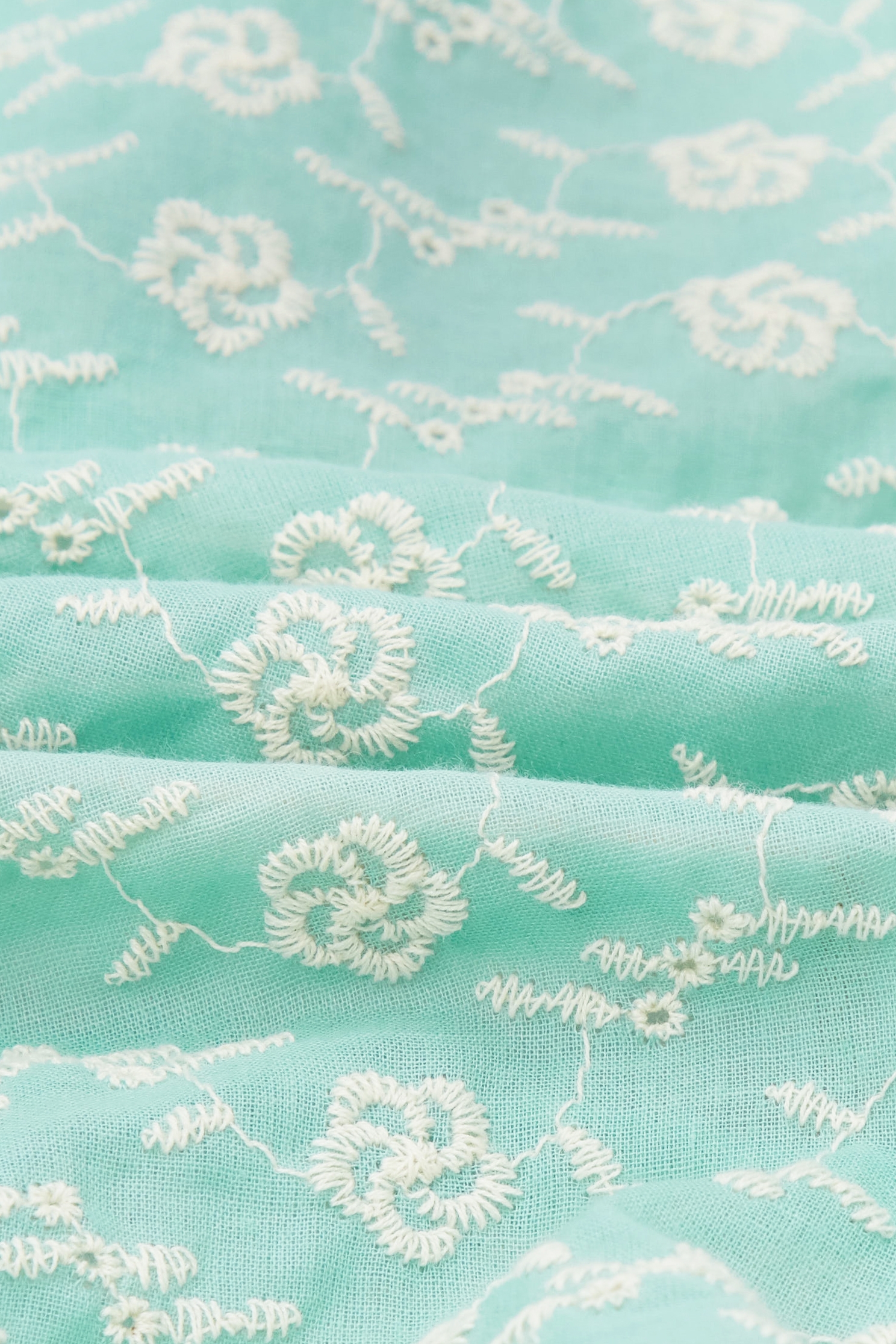 冰綠色花卉刺繡上衣冰綠色花卉刺繡上衣,一般背心,一般背心馬甲,上衣,刺繡,春夏穿搭,約會特輯,背心