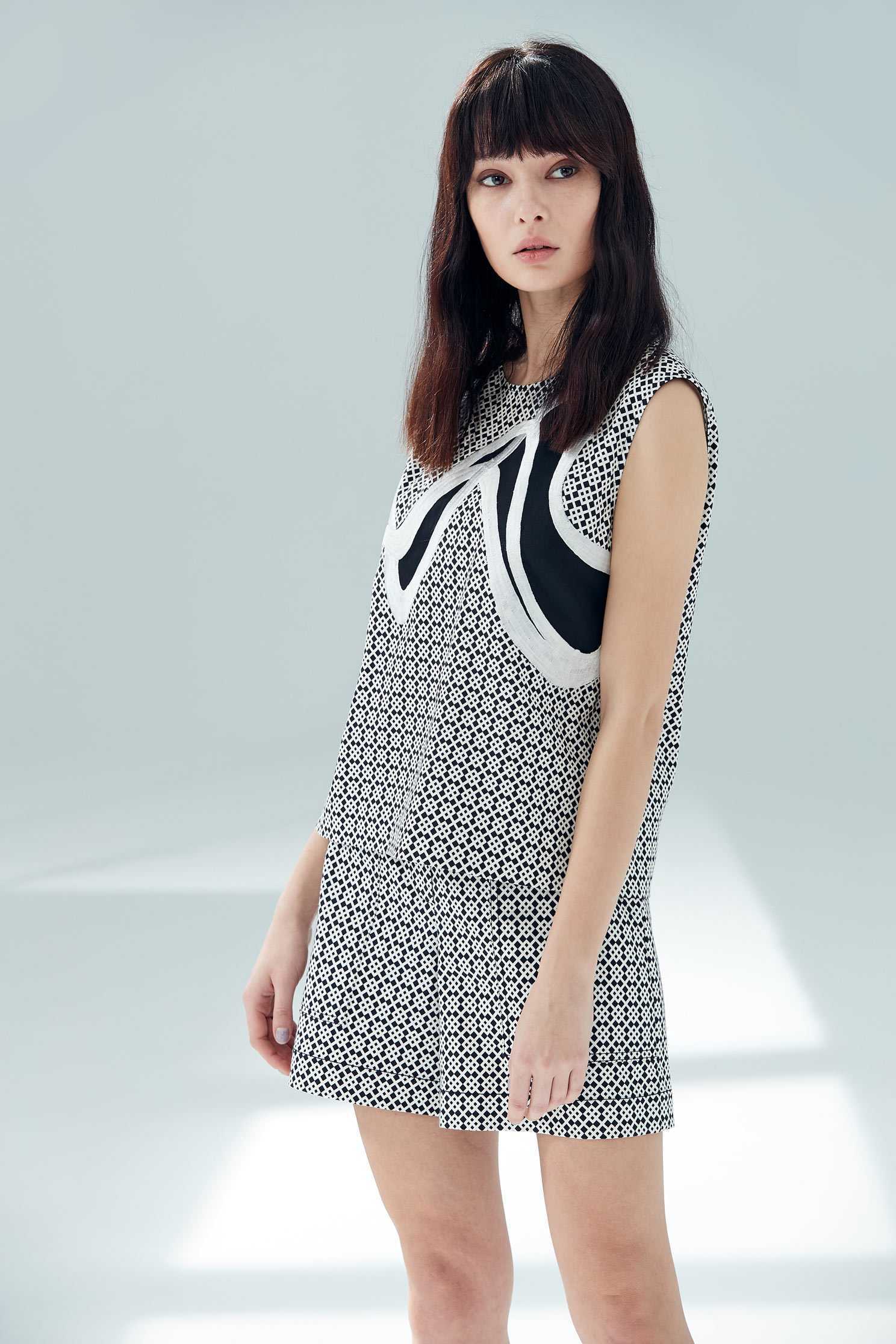 Vest with full totem print,singlet,embroidery,embroidered,vest