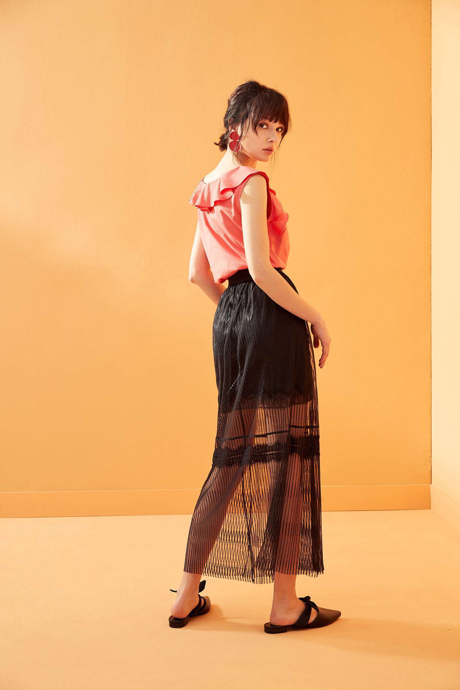Ruffle fashion vest