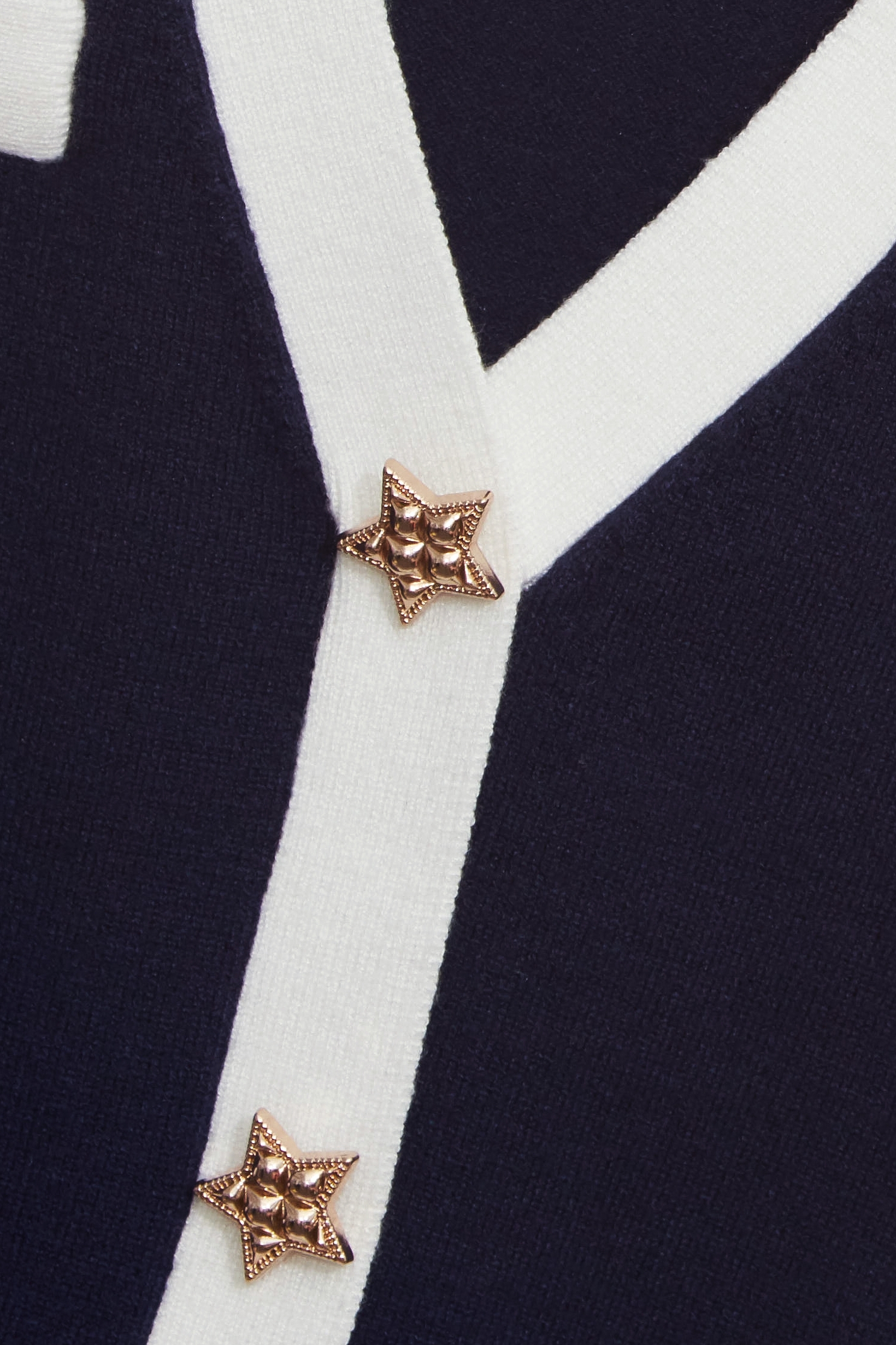 小香風暮色藍針織背心小香風暮色藍針織背心,V領上衣,V領背心,一般背心,一般背心馬甲,上衣,小香風,春夏穿搭,無袖背心,背心,針織,針織背心