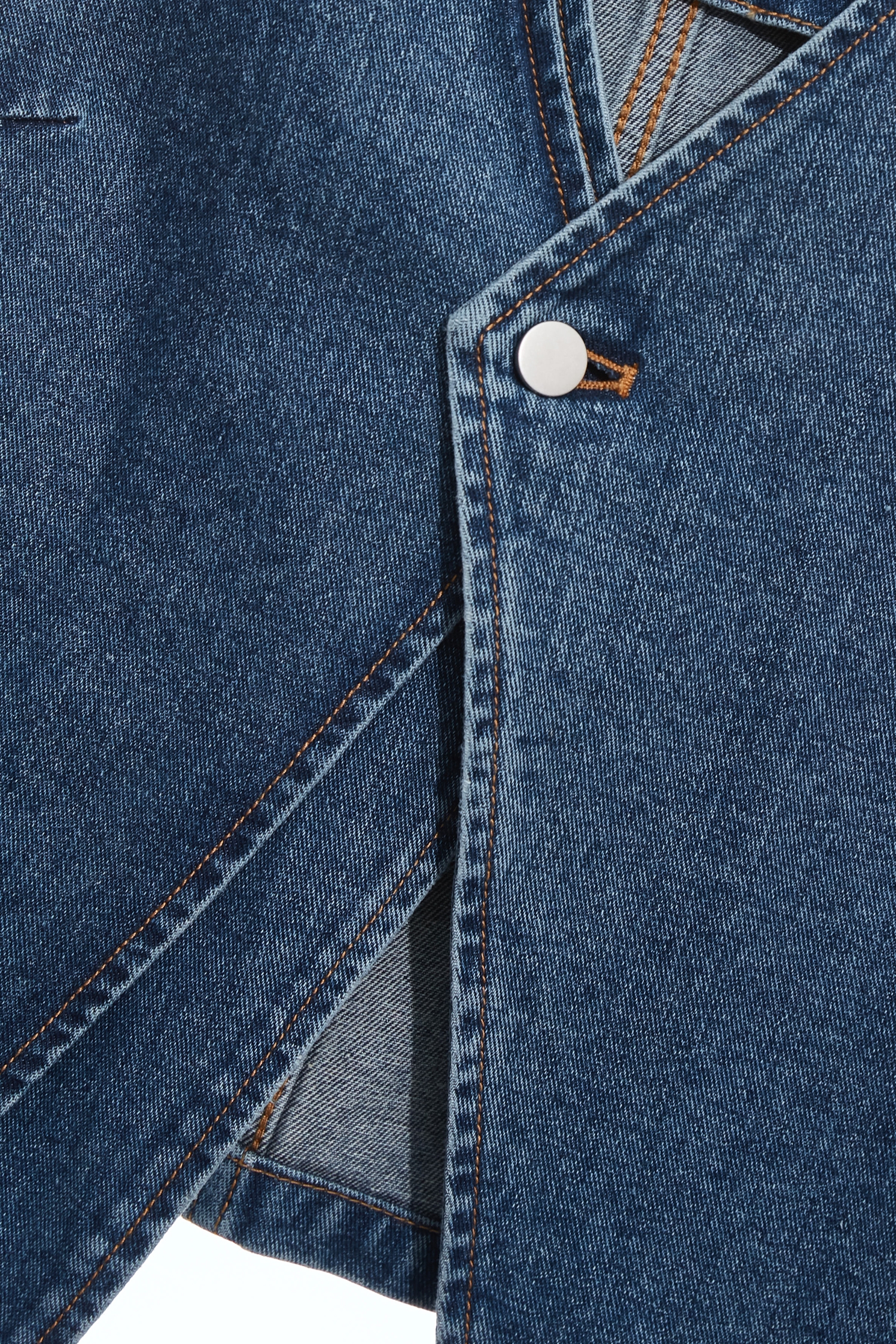 個性造型身片牛仔背心個性造型身片牛仔背心,V領背心,一般背心,一般背心馬甲,丹寧,外套,春夏穿搭,無袖背心,牛仔,牛仔外套,約會特輯,背心