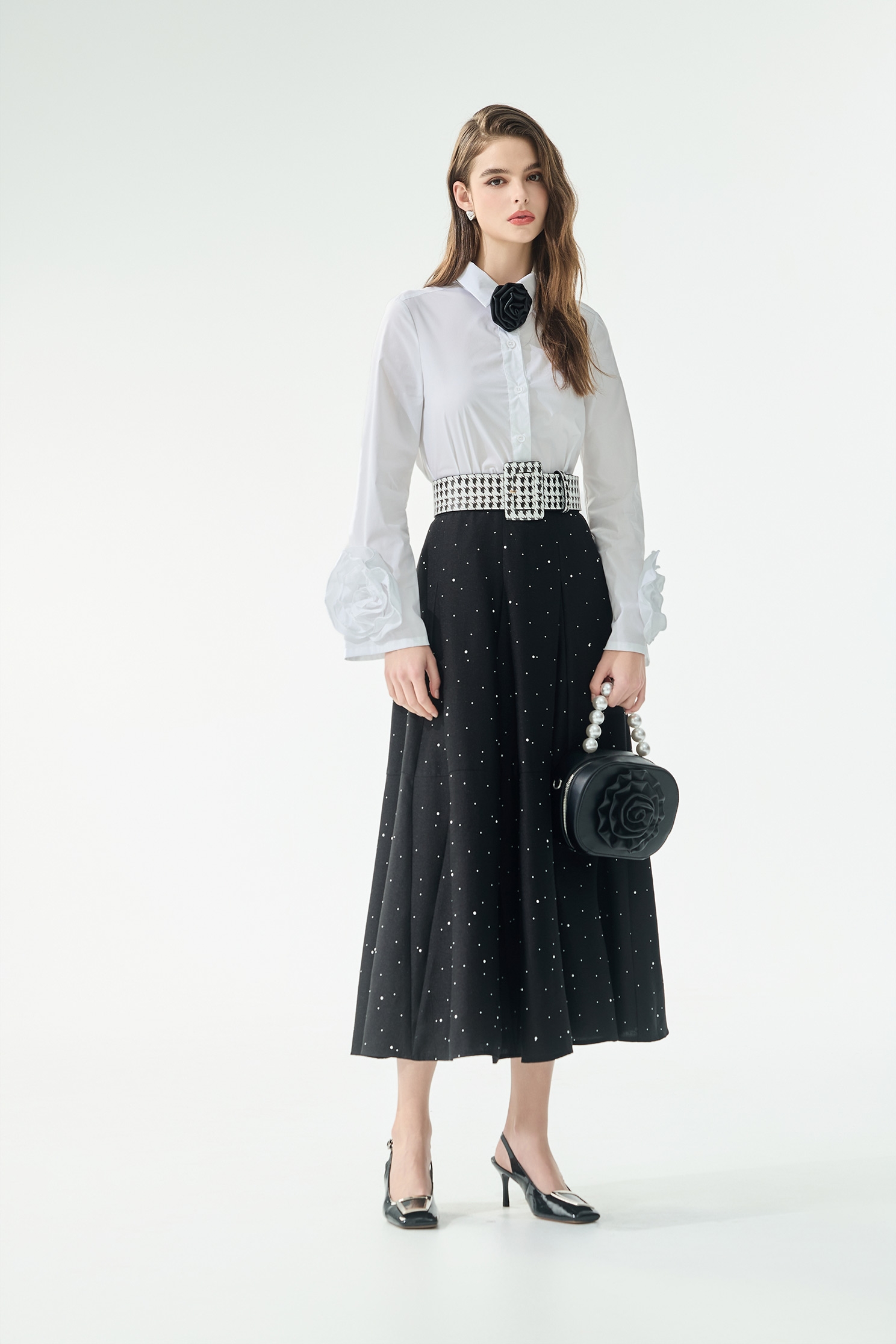 立體玫瑰繞花喇叭袖襯衫立體玫瑰繞花喇叭袖襯衫,上衣,春夏穿搭,白色上衣,襯衫