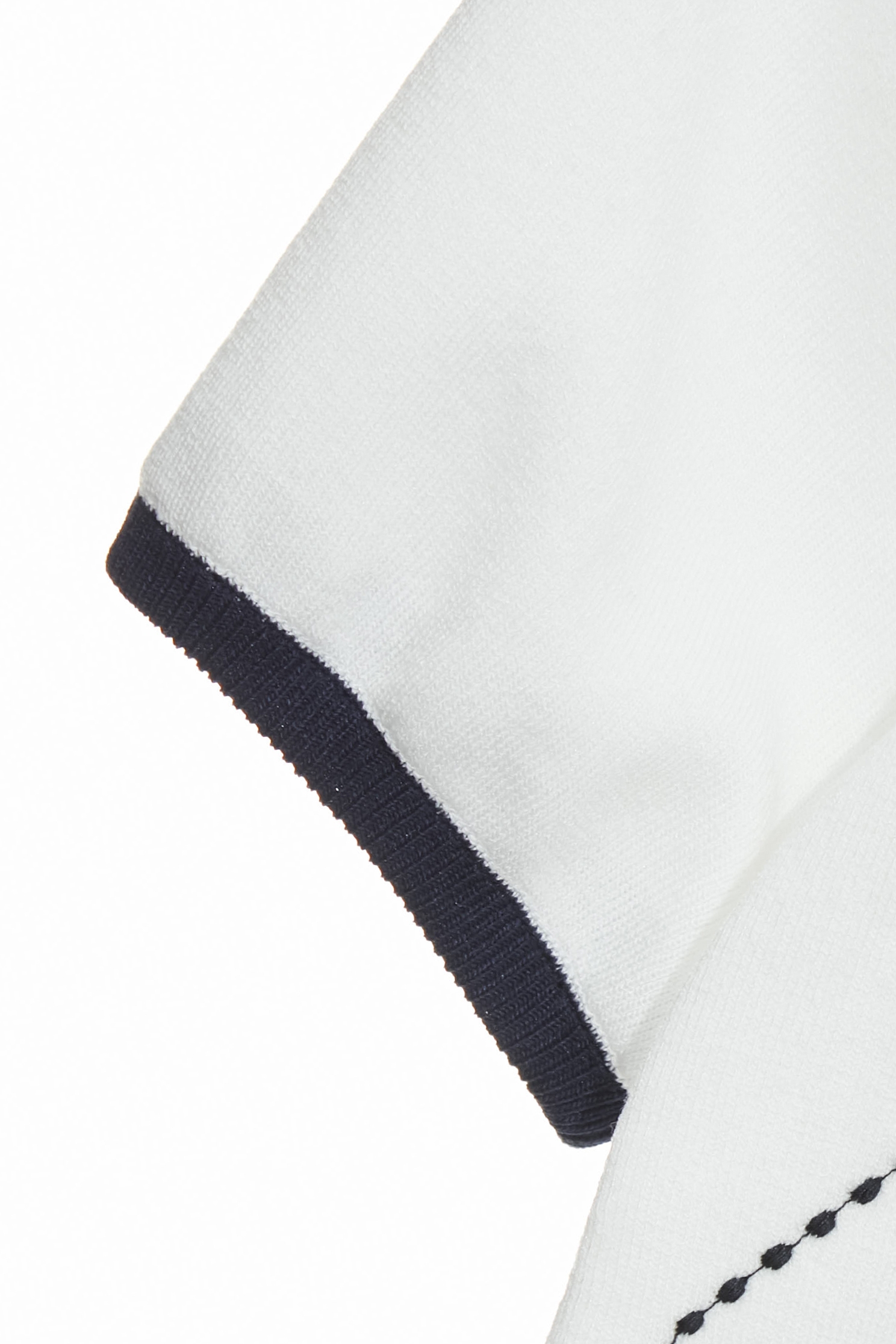 綴配色蝴蝶結針織上衣綴配色蝴蝶結針織上衣,上衣,刺繡,春夏穿搭,格紋,白色上衣,蝴蝶結,針織,針織衫