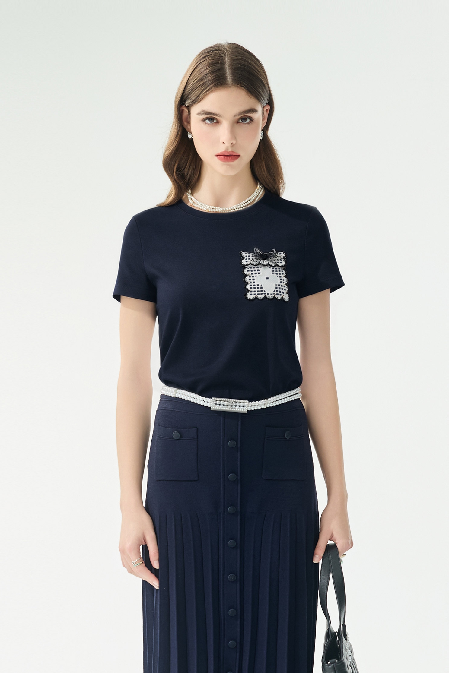 配色花瓣邊口袋Ｔ恤上衣配色花瓣邊口袋Ｔ恤上衣,上衣,春夏穿搭,白色上衣,純棉,蕾絲