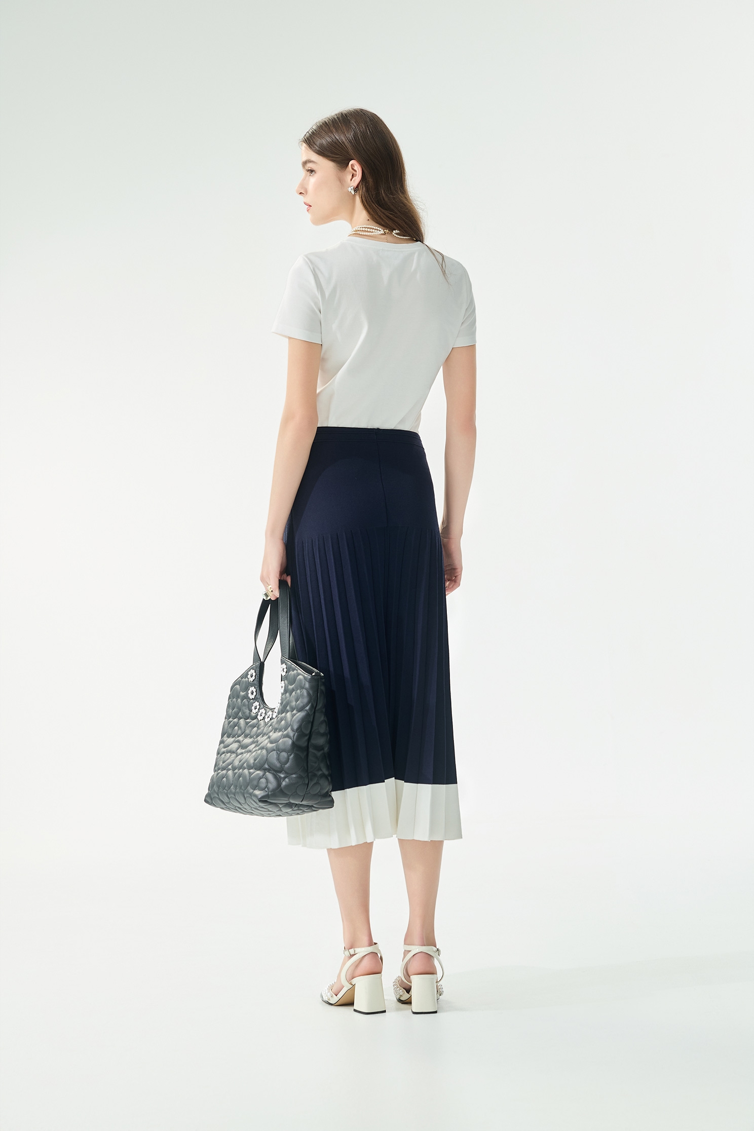 配色花瓣邊口袋Ｔ恤上衣配色花瓣邊口袋Ｔ恤上衣,上衣,春夏穿搭,白色上衣,純棉,蕾絲