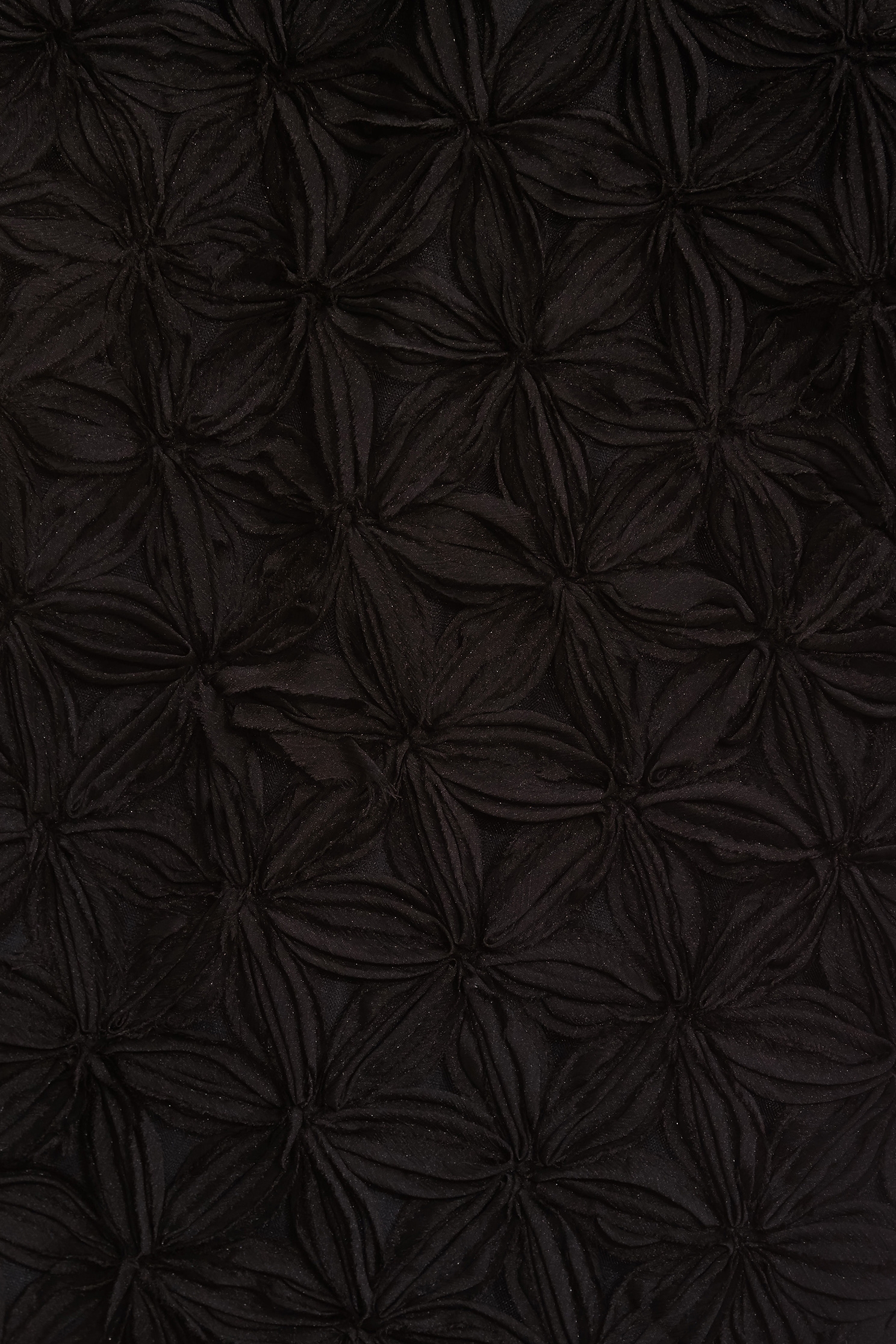 立體花朵異材拼接單品立體花朵異材拼接單品,上衣,春夏穿搭,蕾絲,黑色上衣