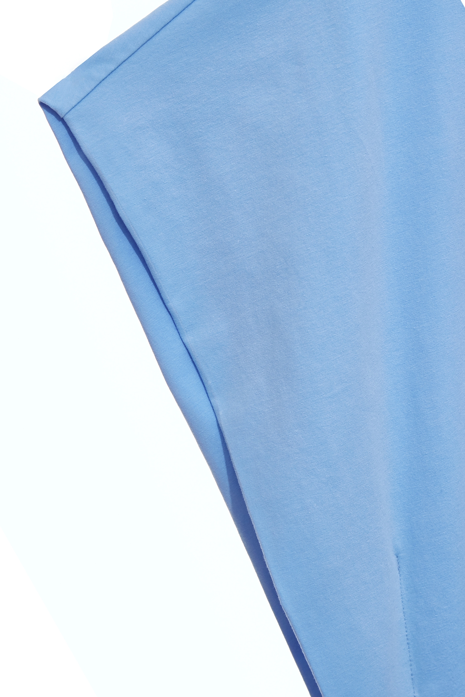 優雅單字疊影刺繡Ｔ恤上衣優雅單字疊影刺繡Ｔ恤上衣,上衣,刺繡,春夏穿搭