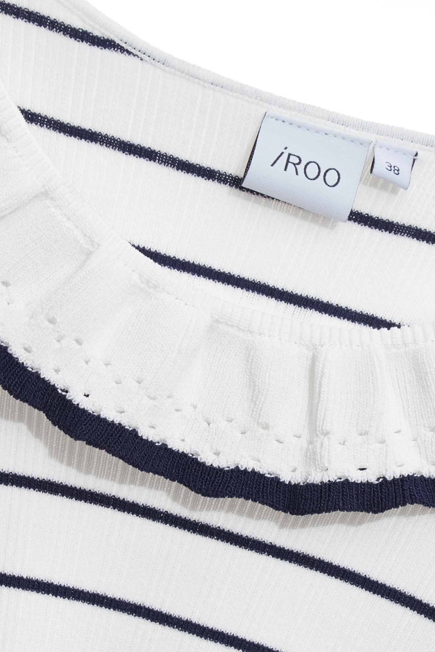 簍空鑲色邊針織上衣簍空鑲色邊針織上衣,上衣,春夏穿搭,荷葉,針織,針織衫