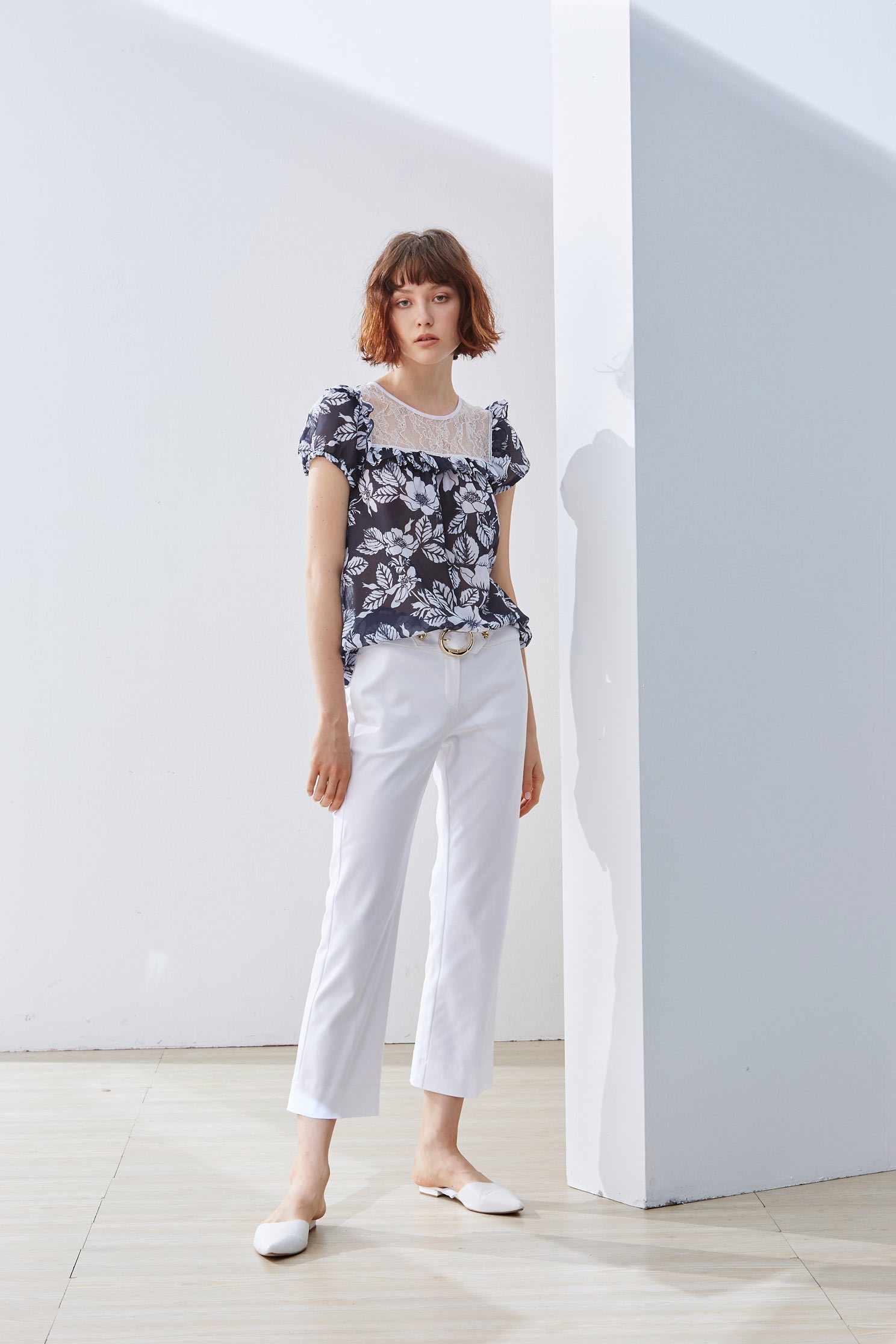 Elegant lace stitching classic top,top,shortsleevetop,lace,lacedtop