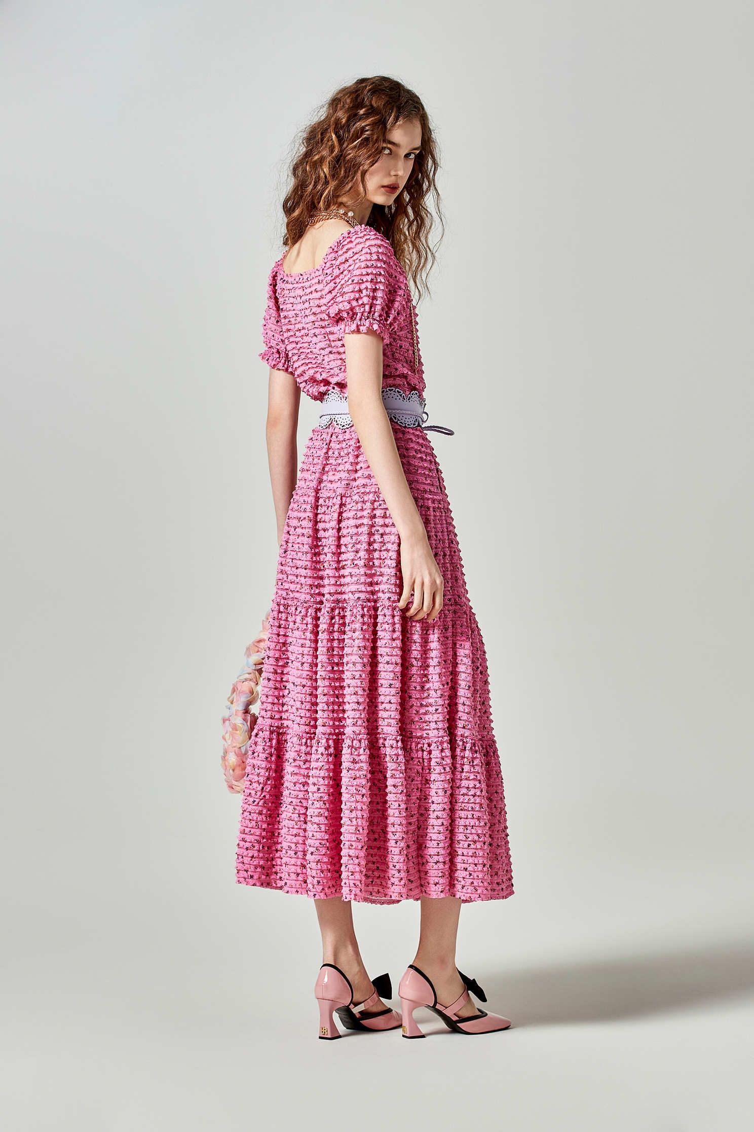 仙客萊粉蕾絲上衣仙客萊粉蕾絲上衣,上衣,春夏穿搭,約會特輯,蕾絲