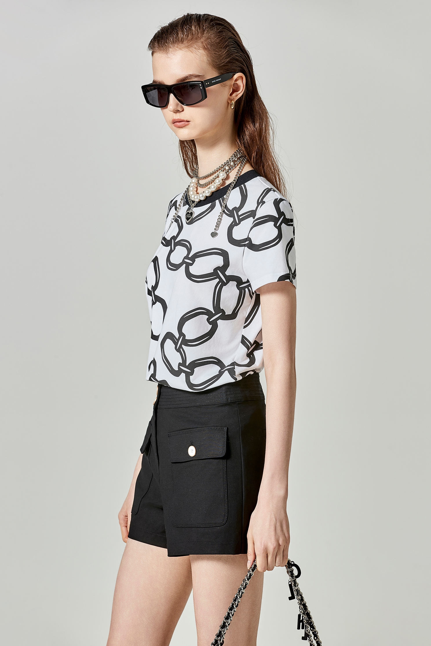 滿版大鎖鏈印花T恤上衣滿版大鎖鏈印花T恤上衣,上衣,春夏穿搭,白色上衣,純棉