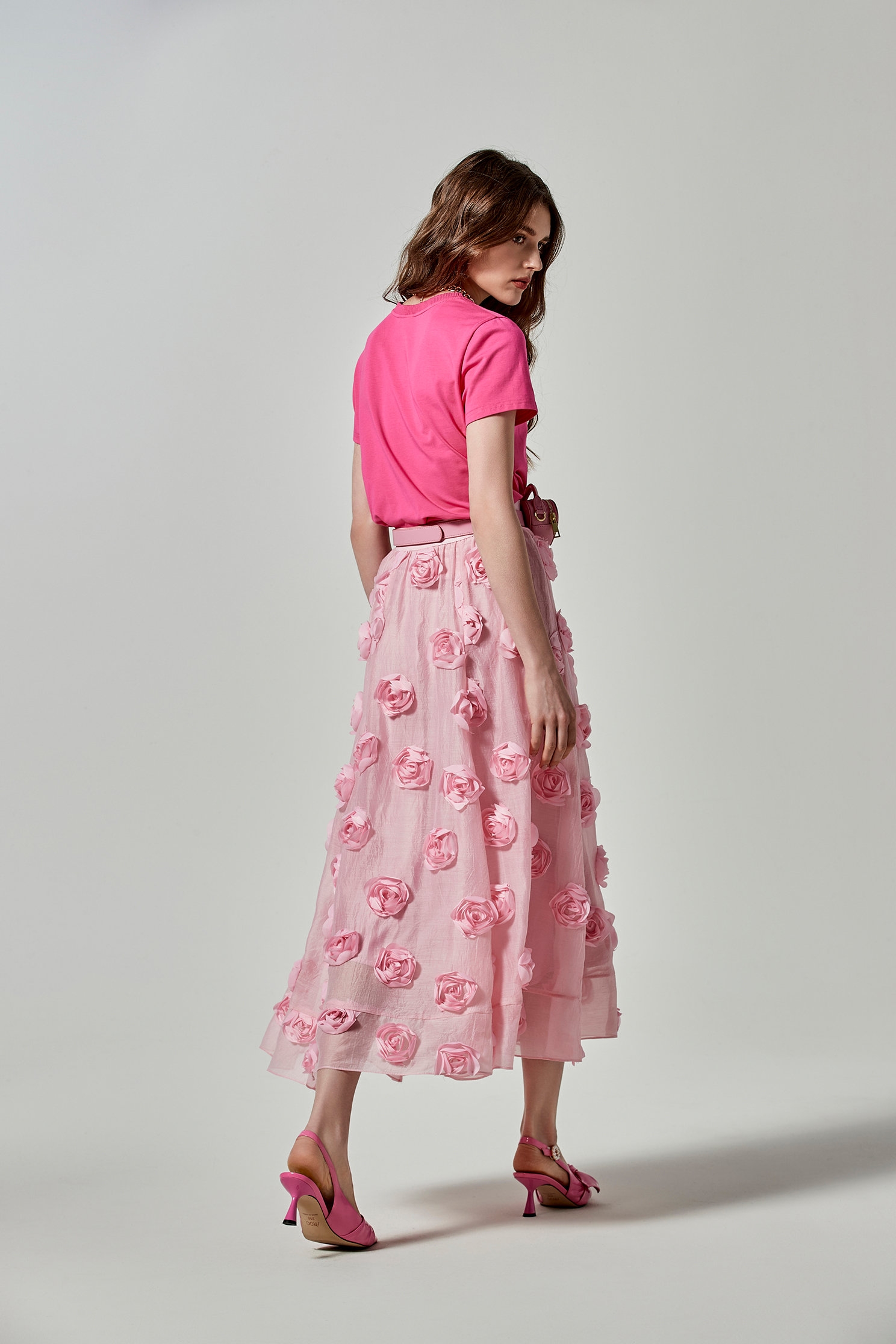 小香風織帶鍊花朵上衣小香風織帶鍊花朵上衣,上衣,人氣商品,小香風,春夏穿搭,毛呢花呢