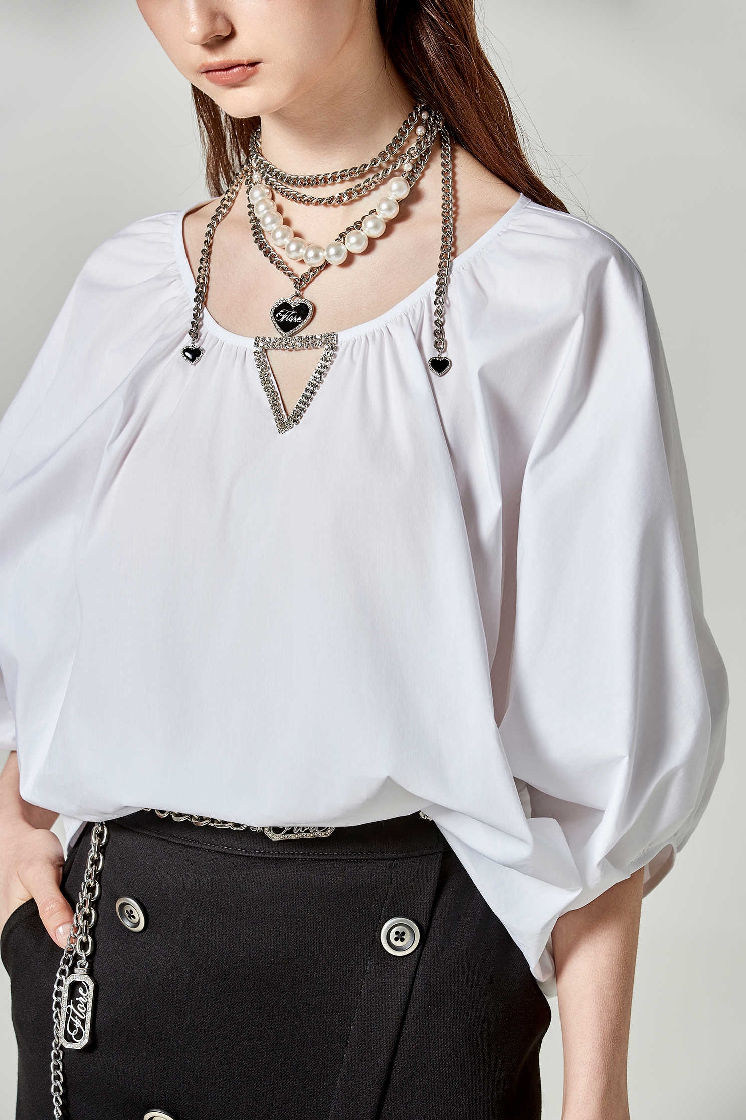 連袖廓形三角鑽鍊大襯衫連袖廓形三角鑽鍊大襯衫,上衣,春夏穿搭,白色上衣