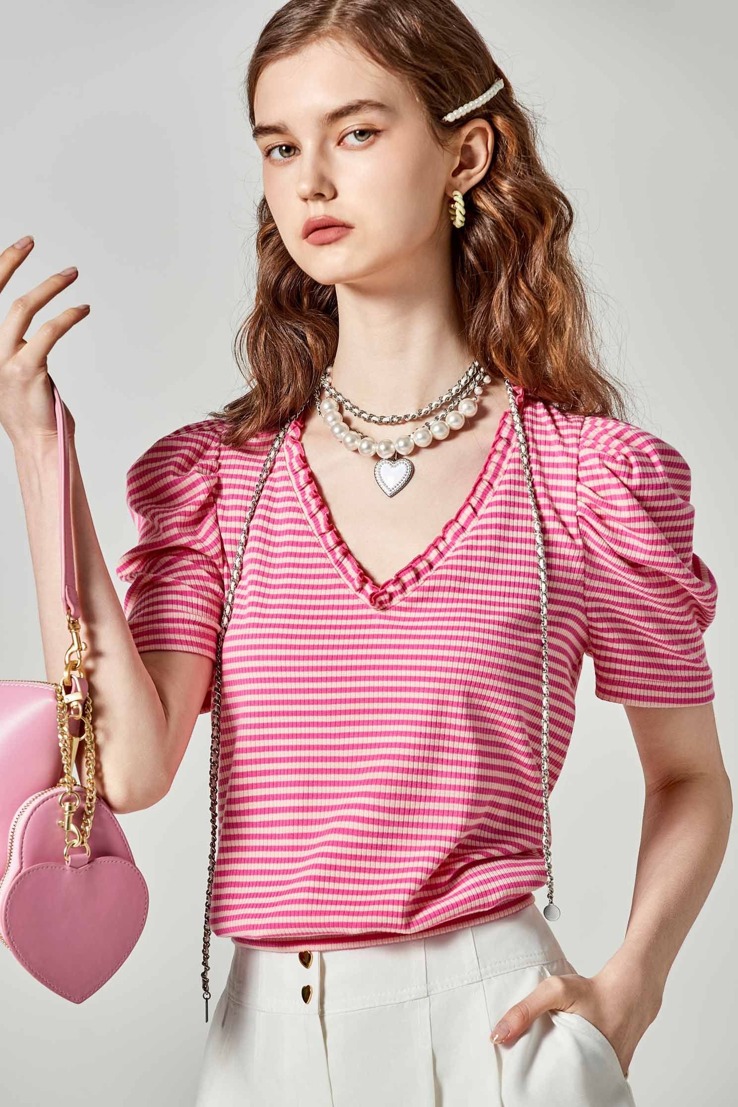 荷葉羅紋領單品上衣荷葉羅紋領單品上衣,上衣,春夏穿搭,條紋,荷葉,針織