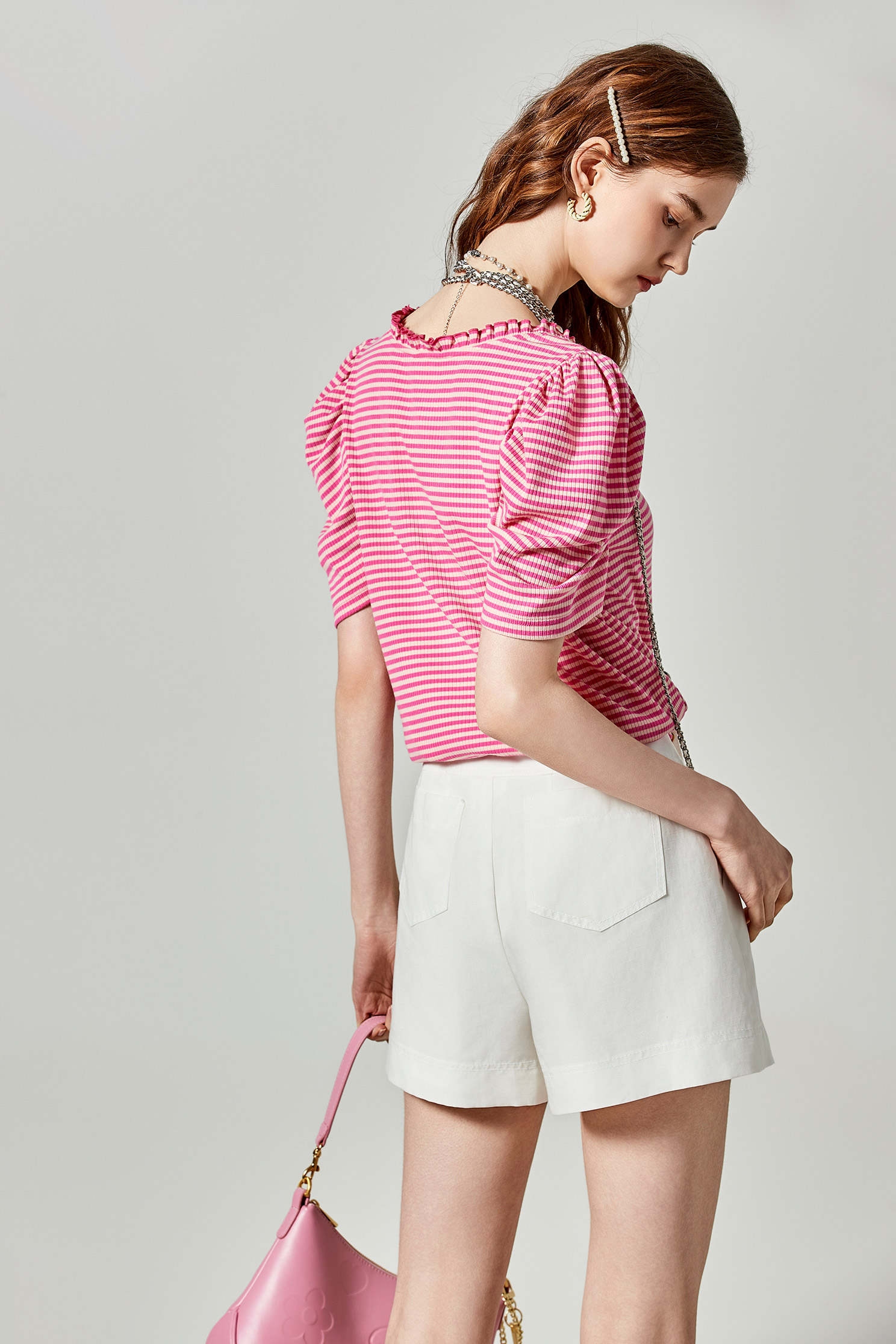 荷葉羅紋領單品上衣荷葉羅紋領單品上衣,上衣,春夏穿搭,條紋,荷葉,針織