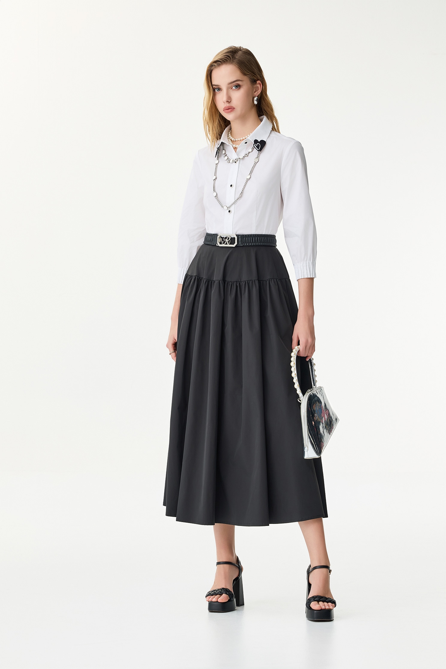 領片愛心繡花單品襯衫領片愛心繡花單品襯衫,上班OL穿搭,上衣,春夏穿搭,繡花,襯衫