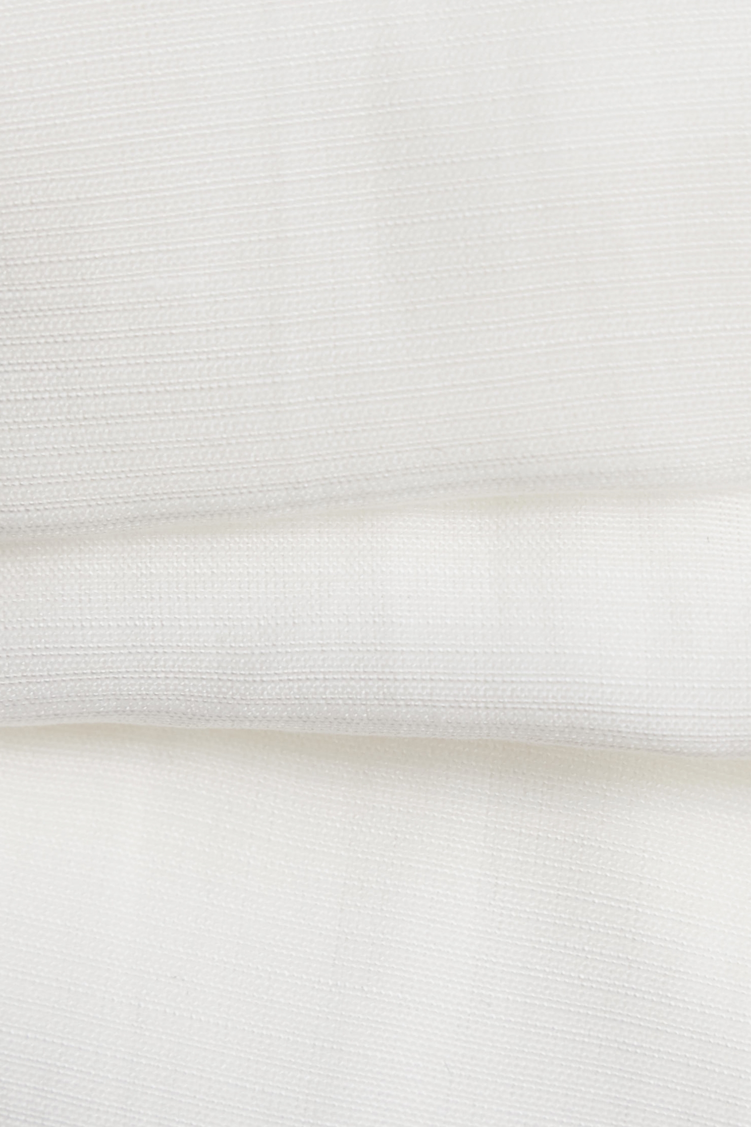 輕盈荷葉單品上衣輕盈荷葉單品上衣,上衣,春夏穿搭,白色上衣,荷葉