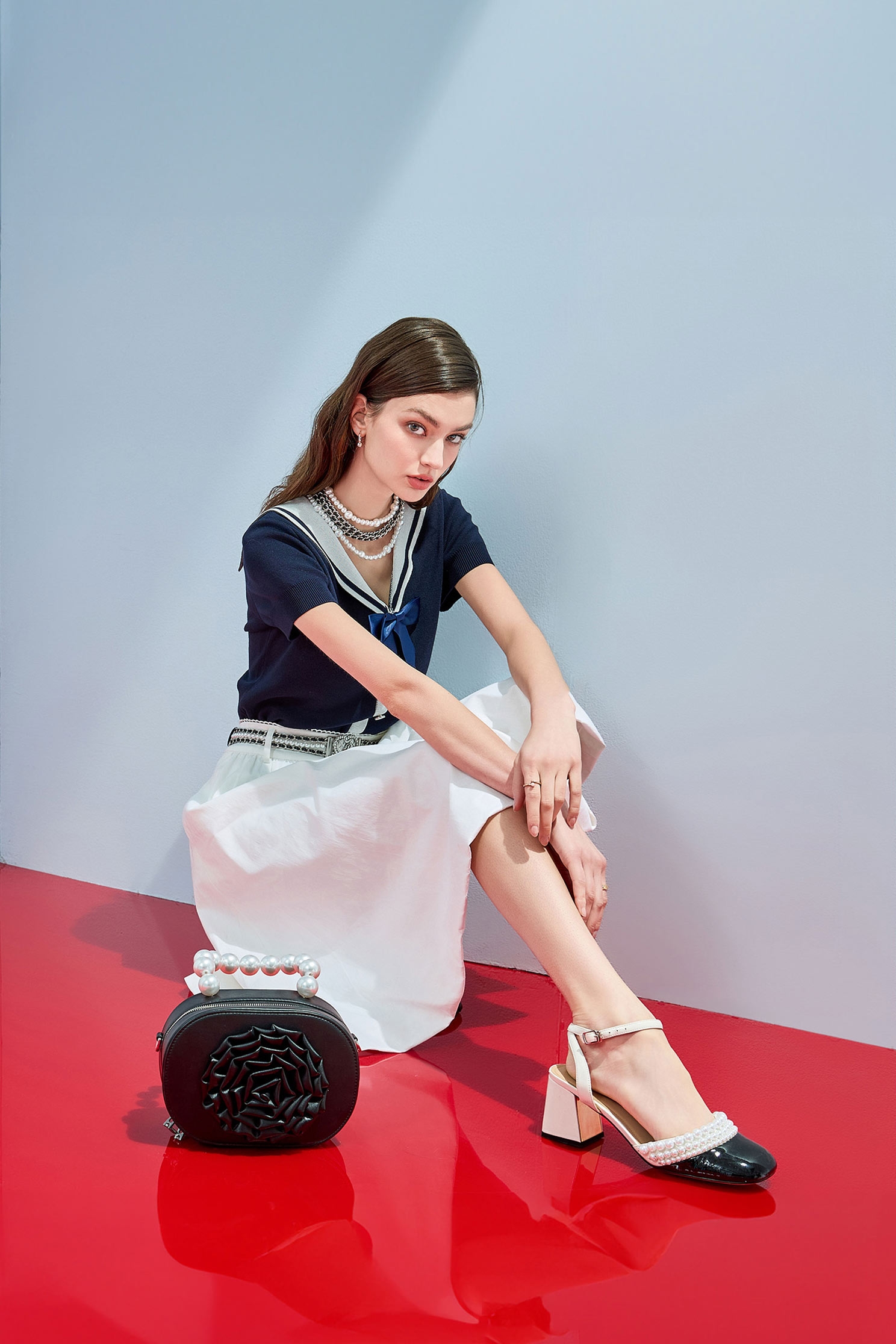 海洋洞穴色水手領針織海洋洞穴色水手領針織,V領上衣,上衣,人氣商品,春夏穿搭,珍珠,約會特輯,蝴蝶結,針織,針織上衣,針織衫