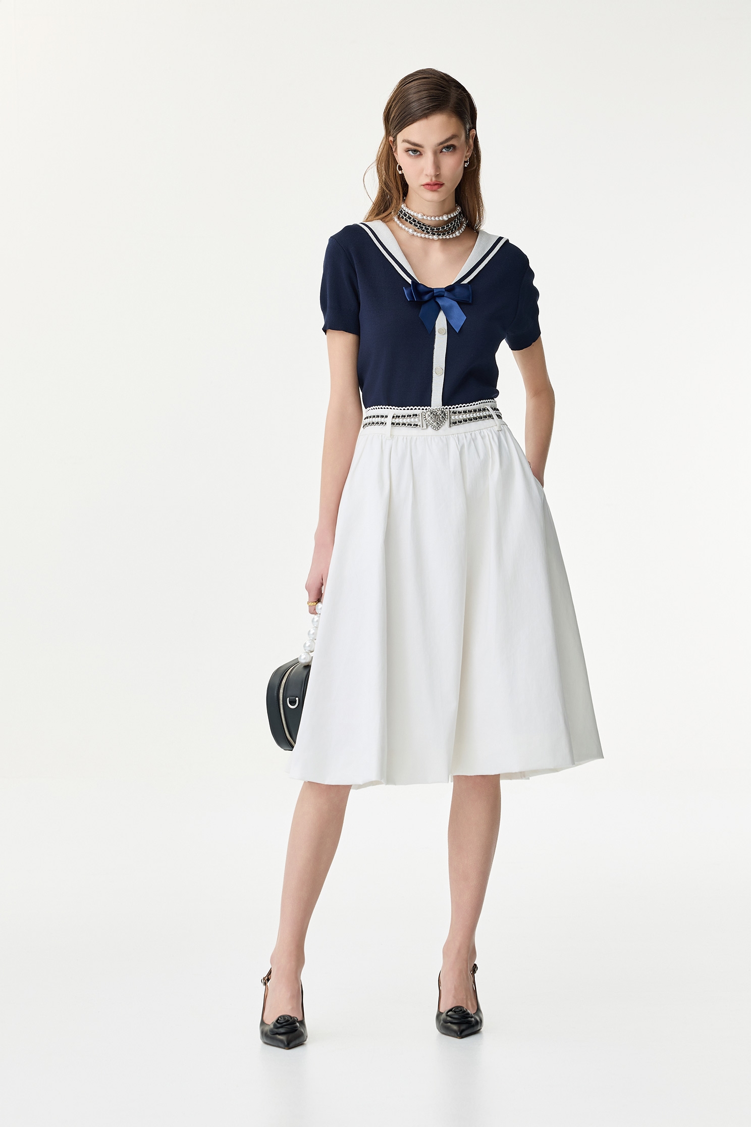 海洋洞穴色水手領針織海洋洞穴色水手領針織,V領上衣,上衣,人氣商品,春夏穿搭,珍珠,約會特輯,蝴蝶結,針織,針織上衣,針織衫