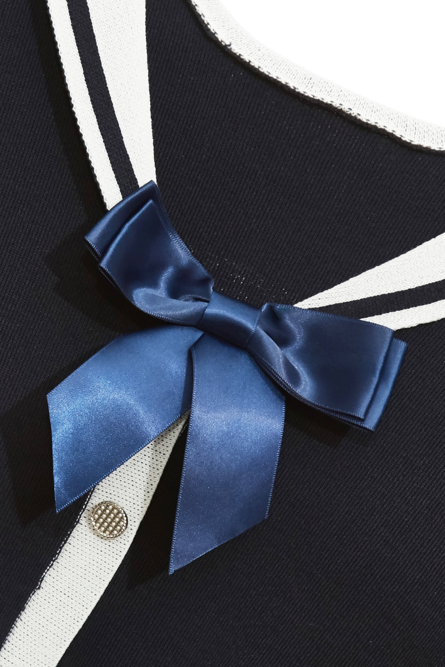 海洋洞穴色水手領針織海洋洞穴色水手領針織,V領上衣,上衣,人氣商品,春夏穿搭,珍珠,約會特輯,蝴蝶結,針織,針織上衣,針織衫