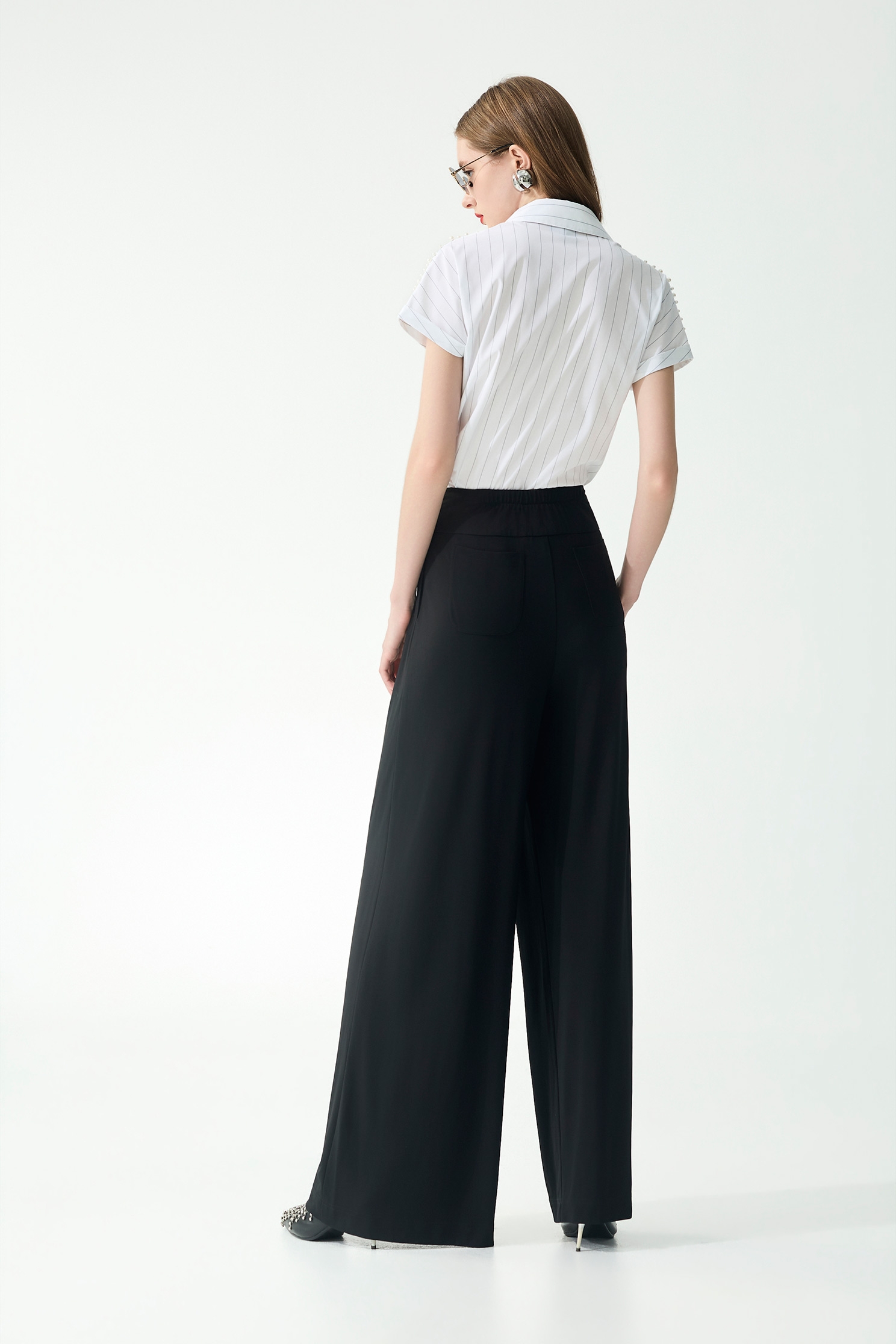 珍珠釘飾直條紋彈性襯衫珍珠釘飾直條紋彈性襯衫,上衣,人氣商品,春夏穿搭,條紋,珍珠