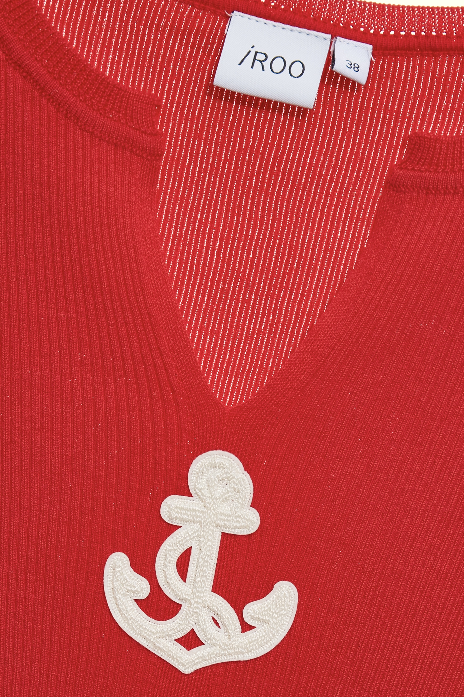 紅梅色綴船錨針織上衣紅梅色綴船錨針織上衣,上衣,刺繡,春夏穿搭,針織,針織衫