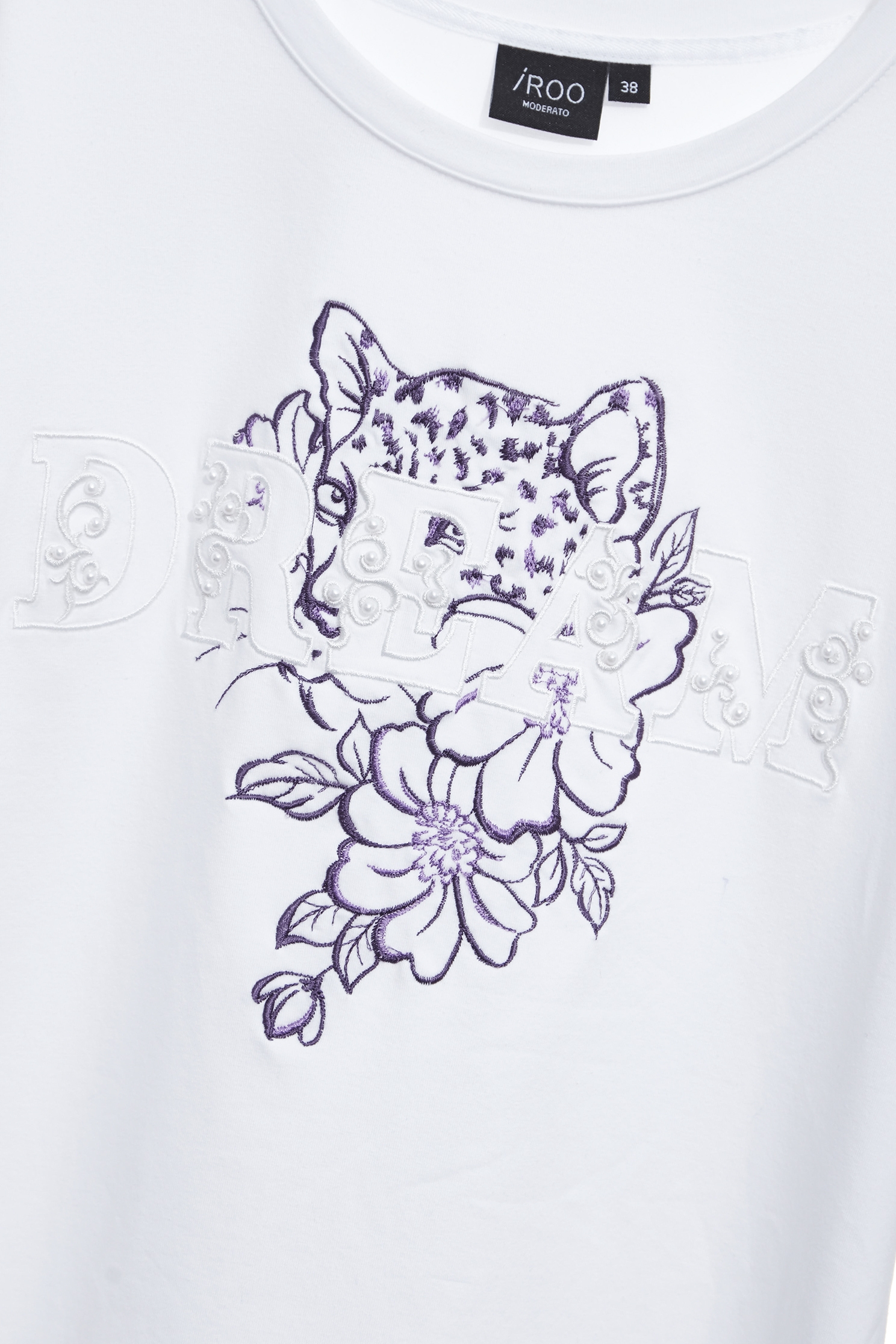 綴紫色豹紋刺繡T恤上衣綴紫色豹紋刺繡T恤上衣,T-Shirt,上衣,刺繡,春夏穿搭,白色上衣,純棉