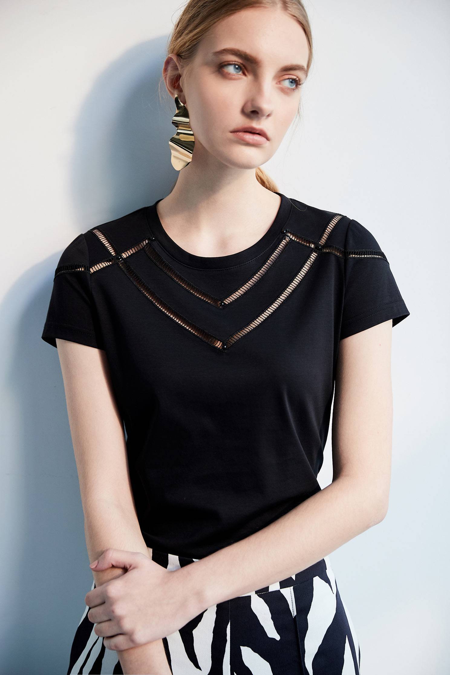 Lace classic design top