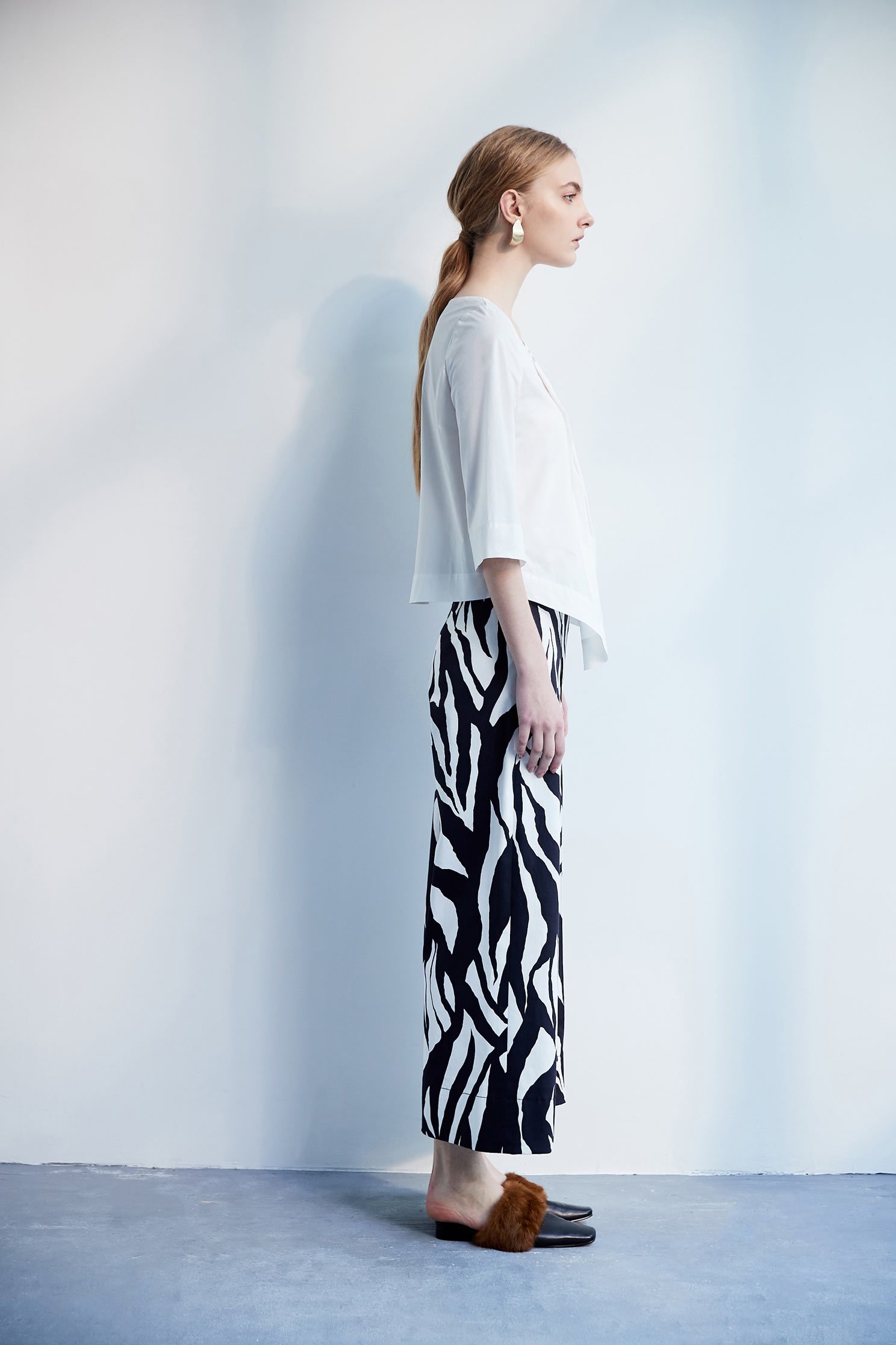 Plain classic top,top,whitetop,cotton,longsleevetop