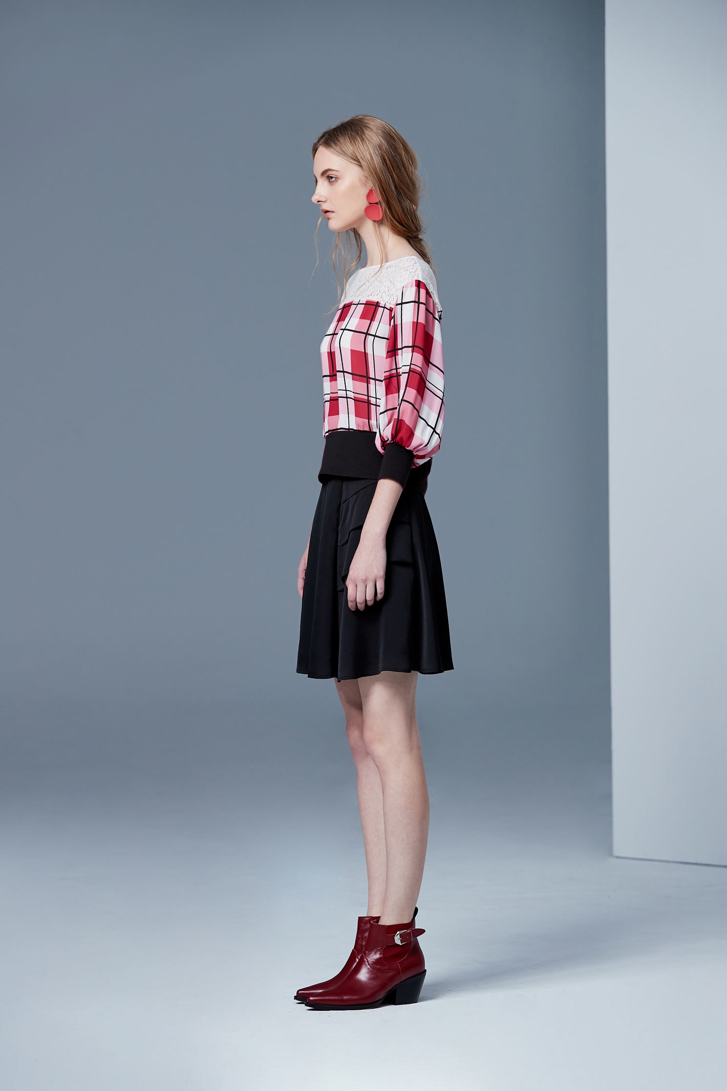 .,top,lace,lacedtop,longsleevetop
