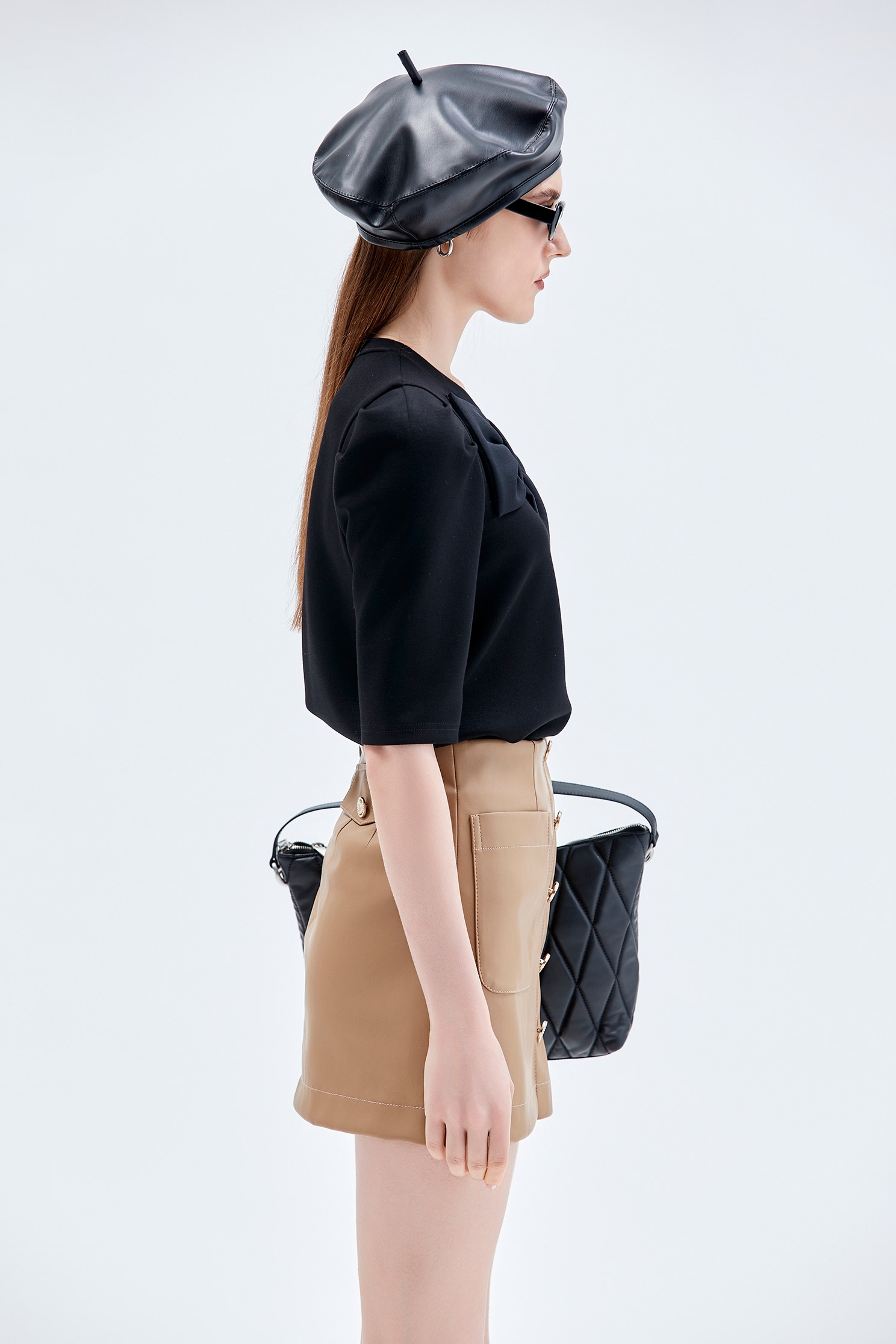 天使黑蝴蝶結單品上衣天使黑蝴蝶結單品上衣,上衣,秋冬穿搭,蝴蝶結,黑色上衣