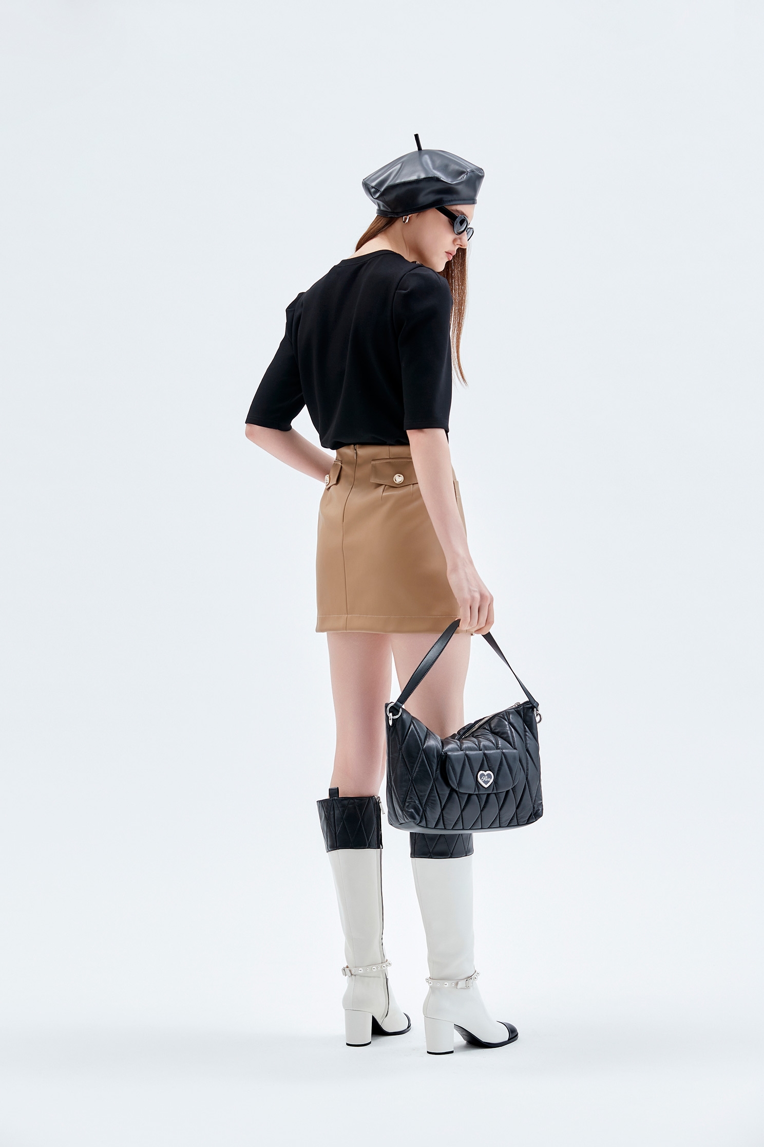 天使黑蝴蝶結單品上衣天使黑蝴蝶結單品上衣,上衣,秋冬穿搭,蝴蝶結,黑色上衣