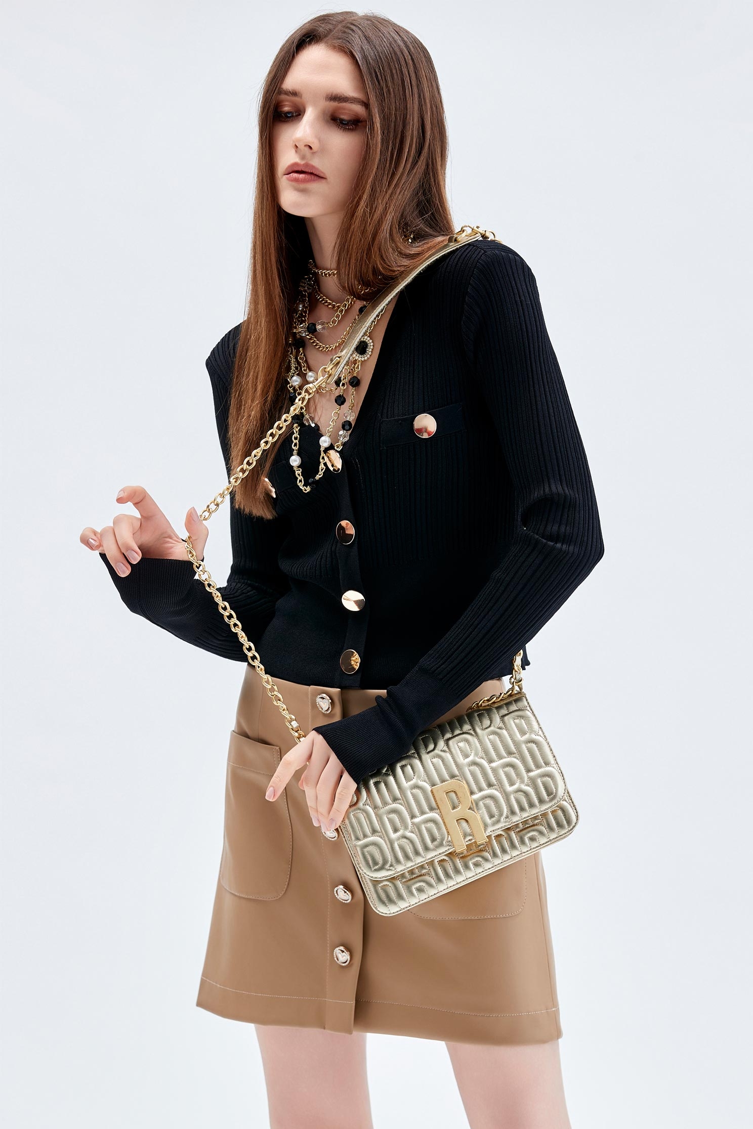 坑條顯瘦V領針織單品坑條顯瘦V領針織單品,上衣,人氣商品,秋冬穿搭,針織,針織衫,黑色上衣