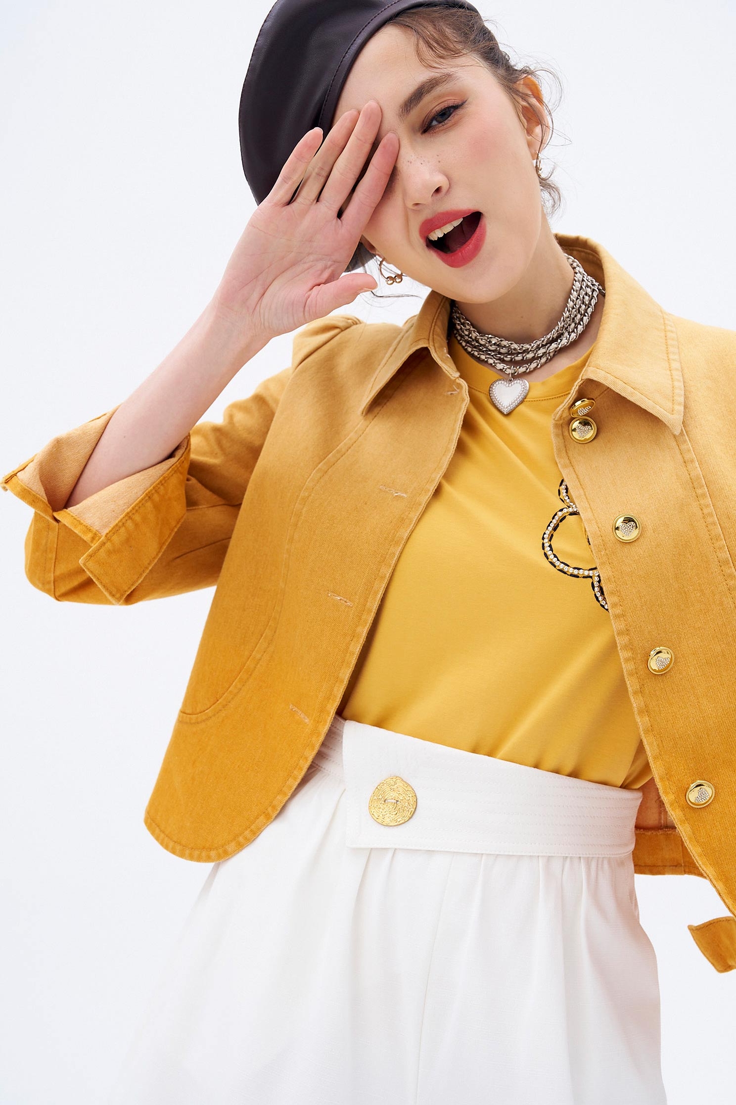 花粉黃閃亮花瓣T恤上衣花粉黃閃亮花瓣T恤上衣,T-Shirt,上衣,刺繡,秋冬穿搭