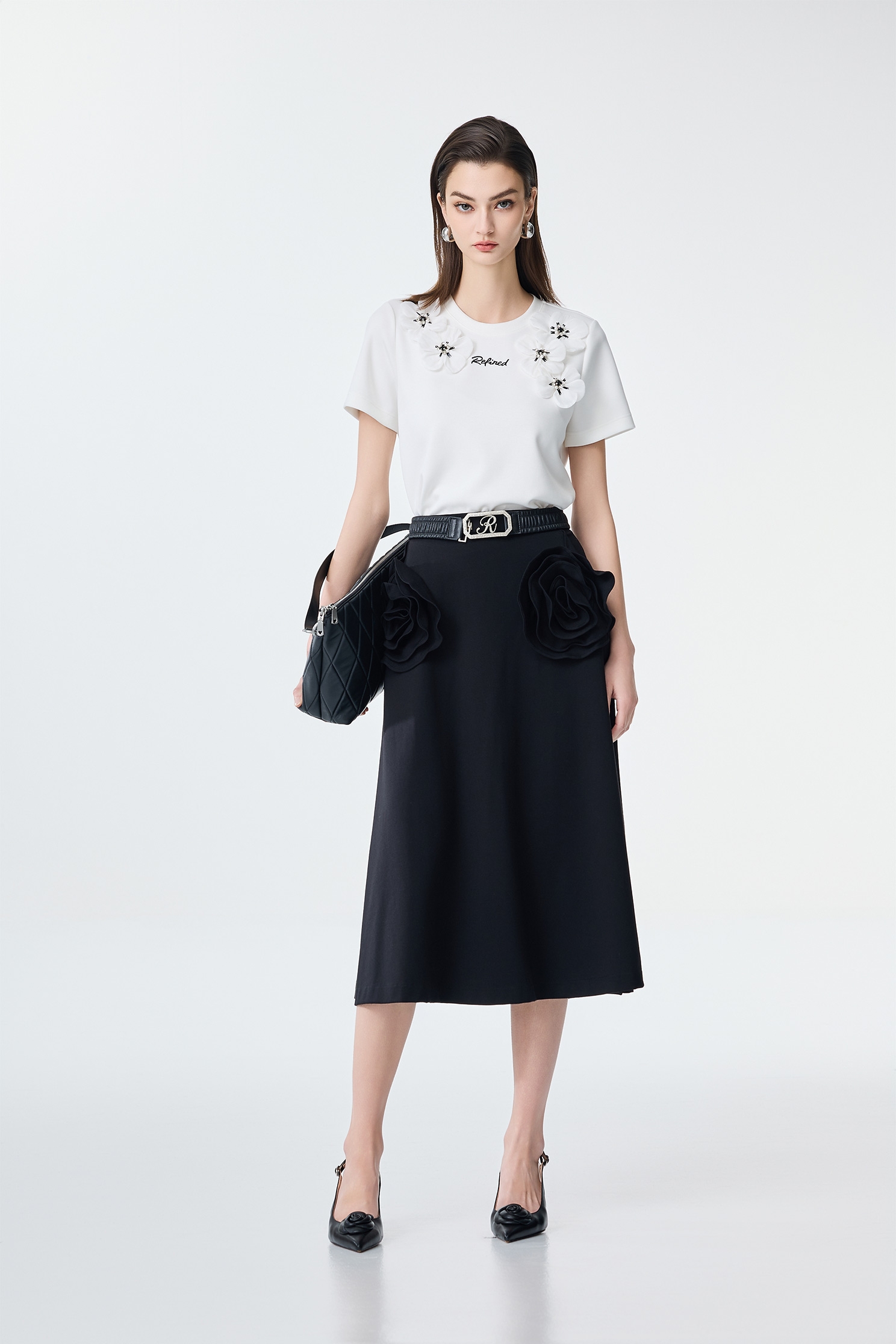  立體花朵繡花單品上衣 立體花朵繡花單品上衣,上衣,春夏穿搭,約會特輯,花花世界