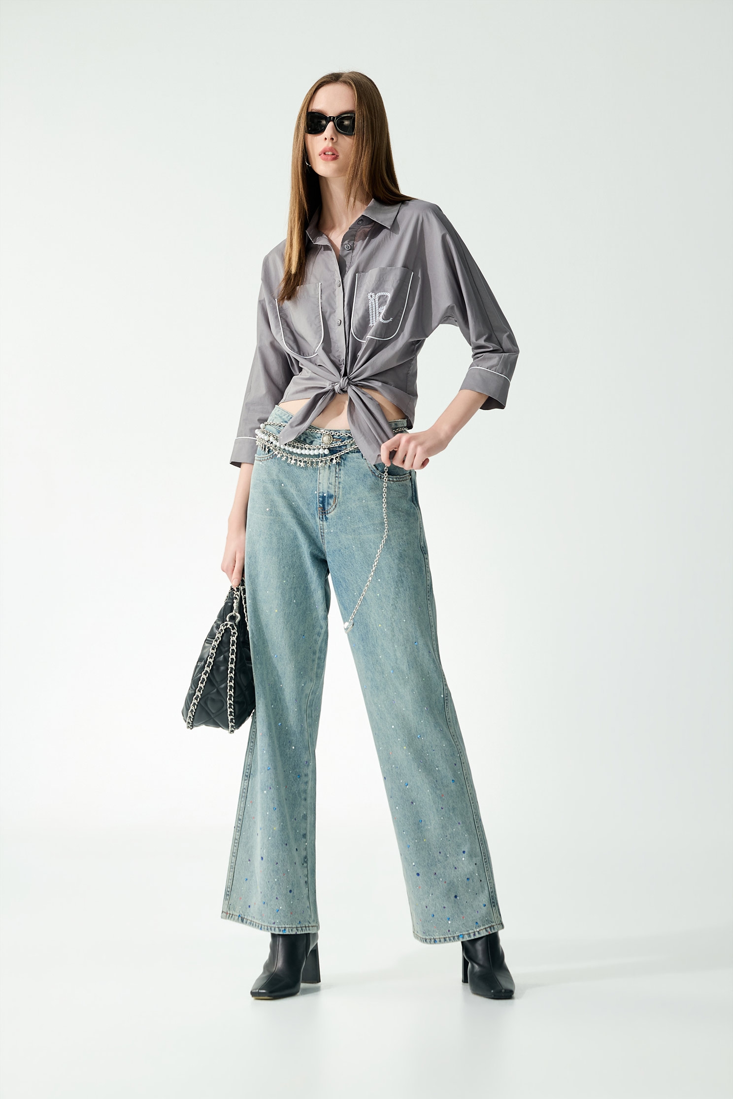 丁香灰繡花綁帶襯衫丁香灰繡花綁帶襯衫,上班OL穿搭,人氣商品,春夏穿搭,繡花,襯衫