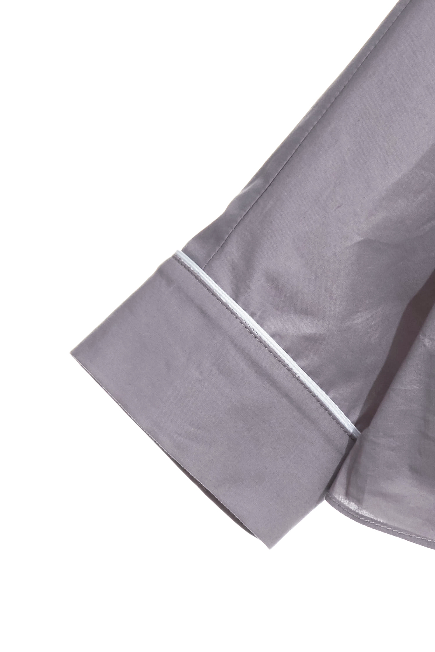 丁香灰繡花綁帶襯衫丁香灰繡花綁帶襯衫,上班OL穿搭,人氣商品,春夏穿搭,繡花,襯衫