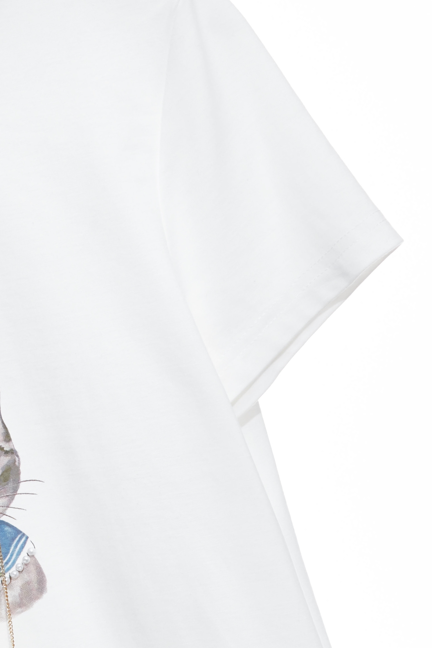 戴花朵帽貓咪印花Ｔ恤上衣戴花朵帽貓咪印花Ｔ恤上衣,上衣,春夏穿搭,白色上衣,項鍊