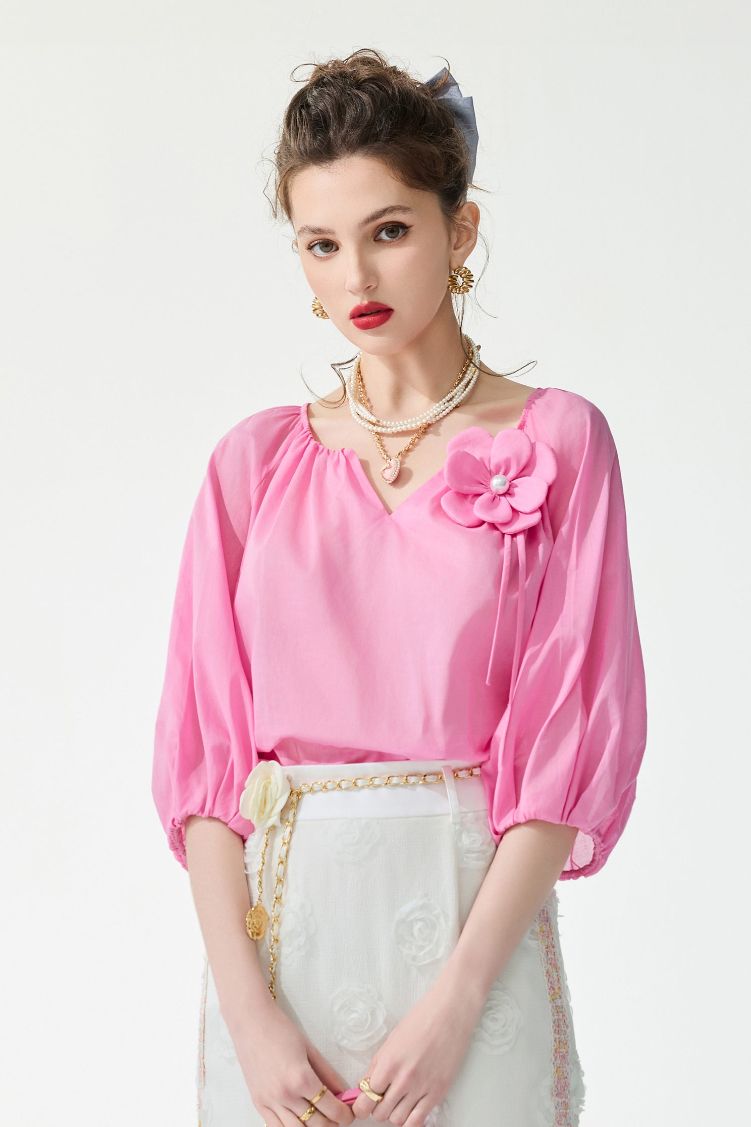 流行電光紫粉色飾花上衣流行電光紫粉色飾花上衣,上衣,春夏穿搭