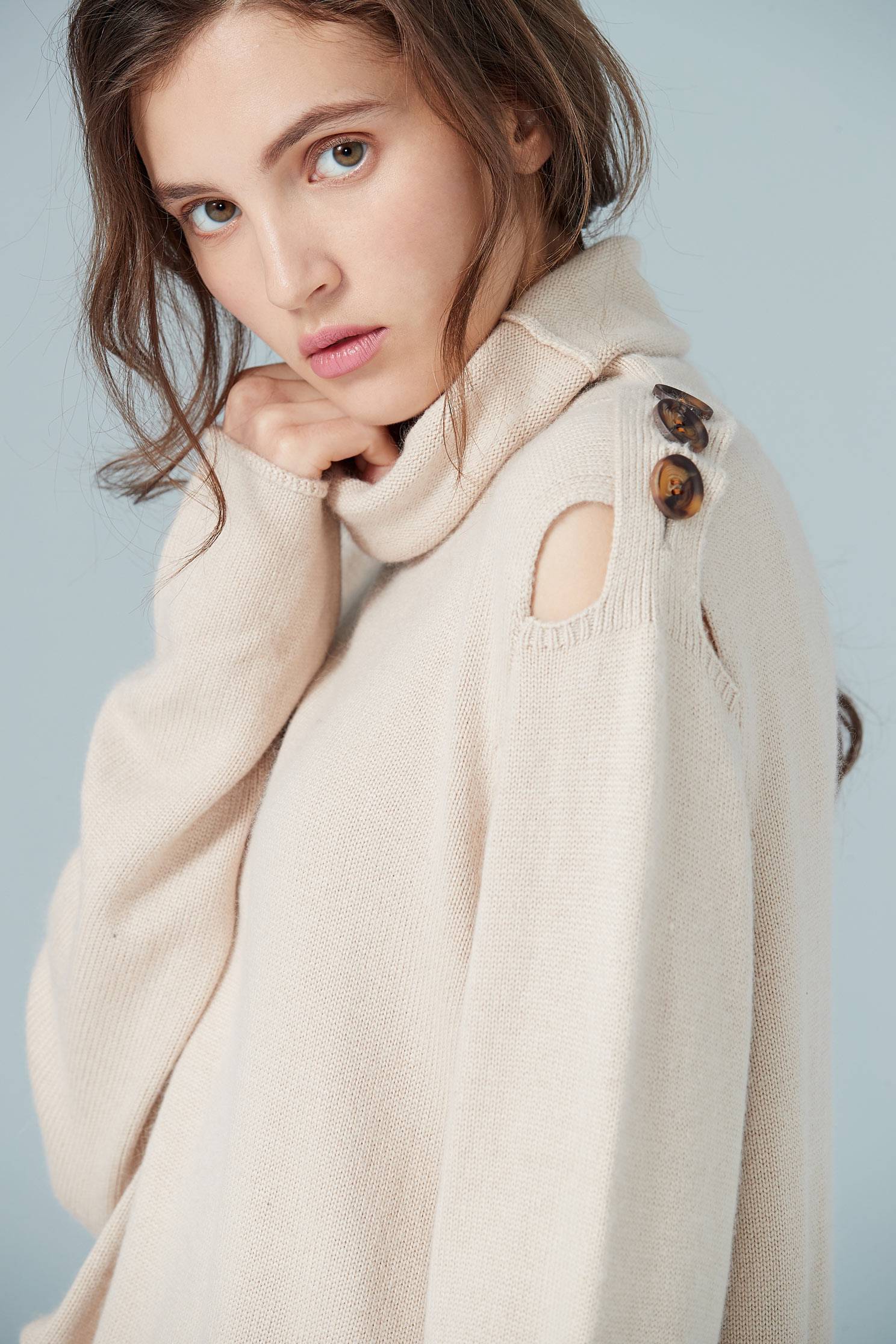 high neck knit sweater,knitting,knittedtop,knittedtop,longsleevetop