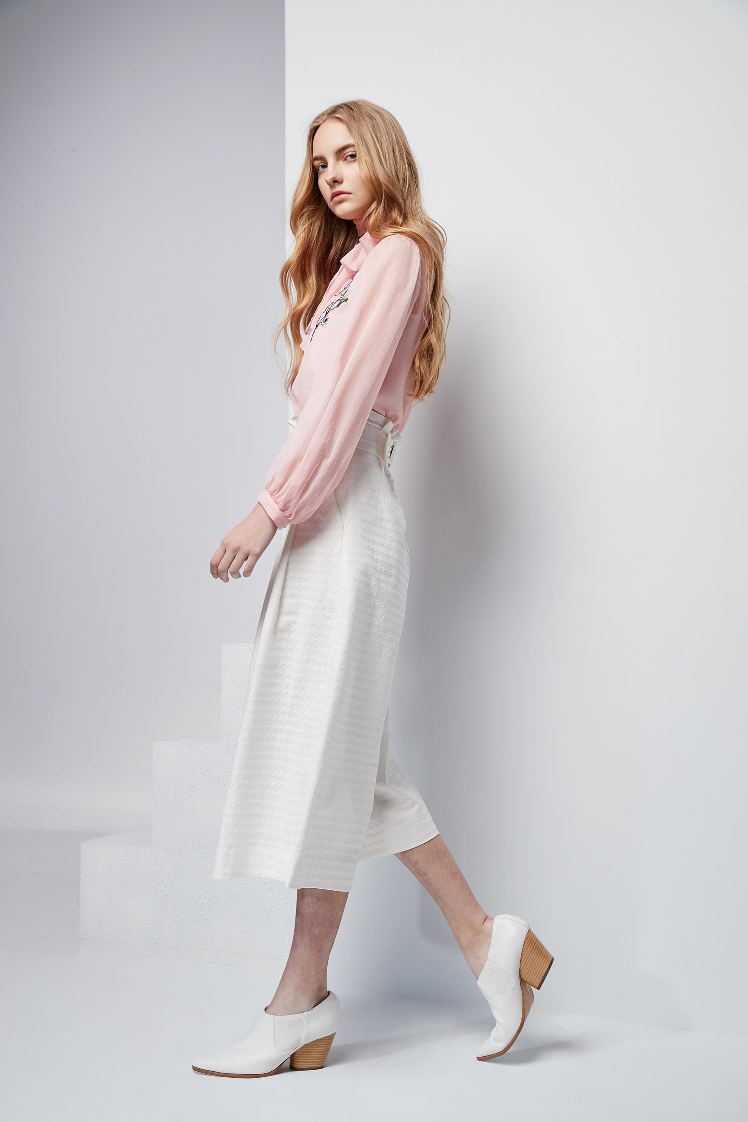 Embroidered chiffon shirts,top,embroidery,embroideredtop,i-select,embroidered,embroideredtop,blouse,longsleevetop,chiffon,chiffontop