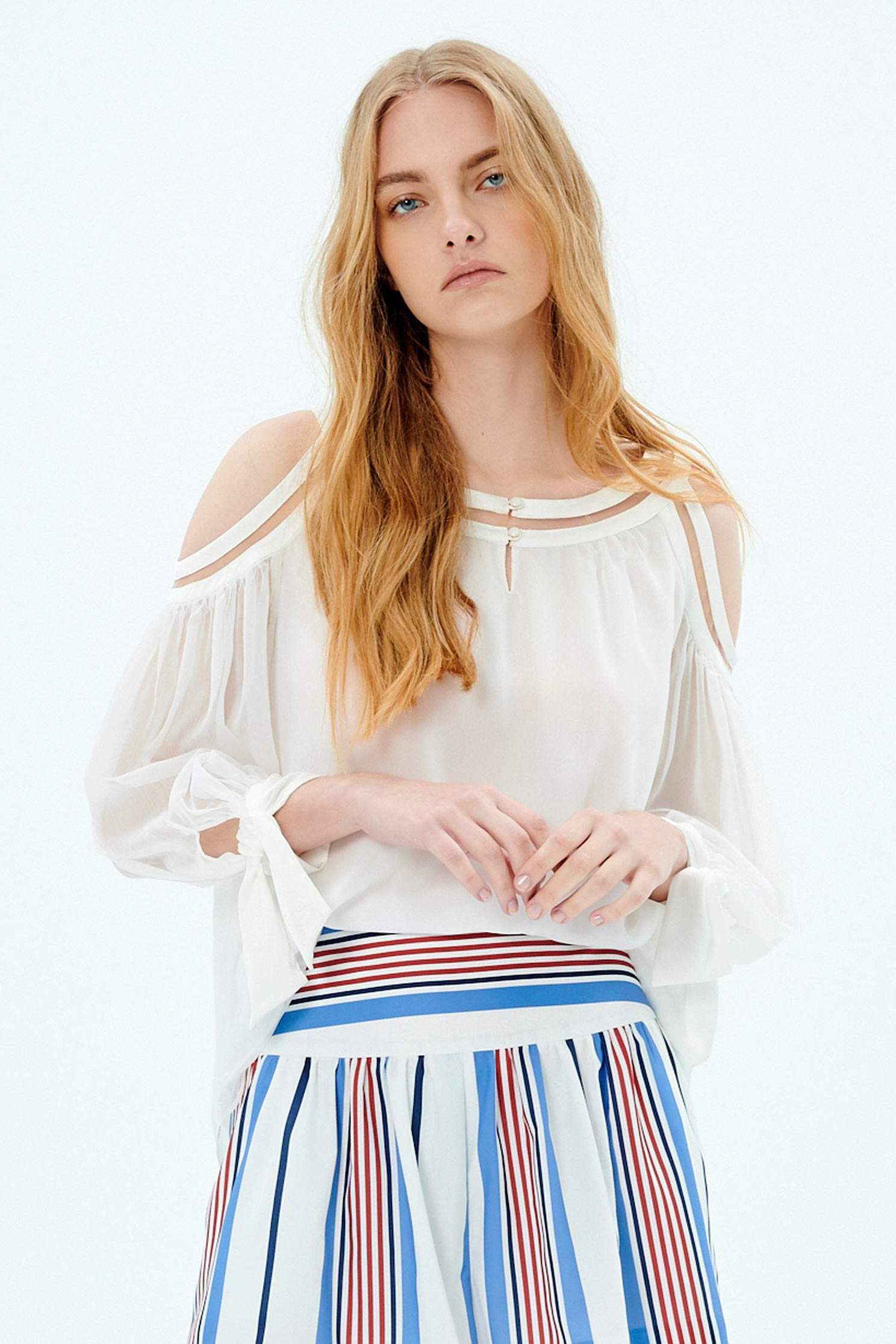 White Leader Mouth Cut Vest,top,firesigns,vest,whitetop,mesh,vest,longsleevetop,girlfriendsspringtour