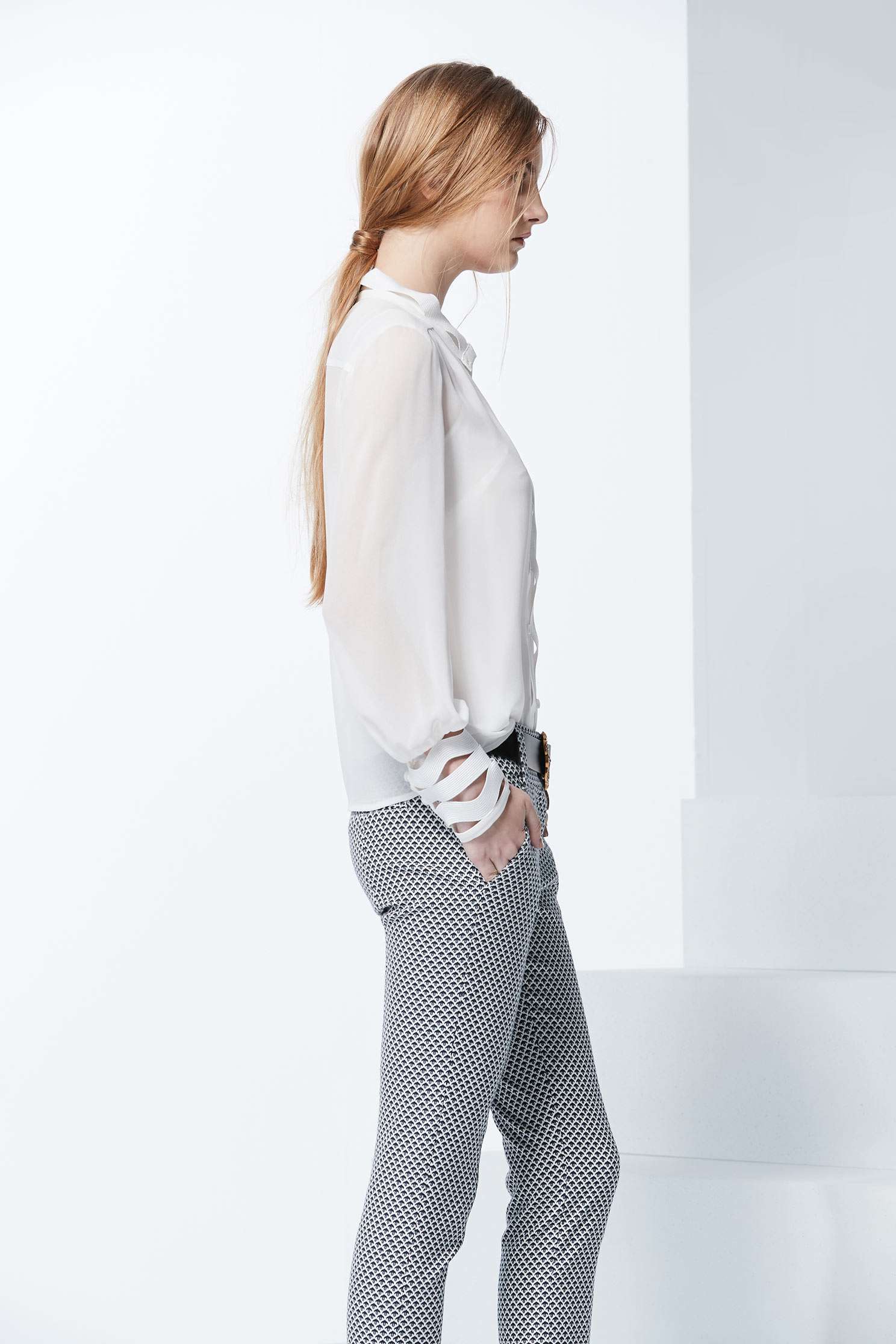 Hollow out shirts,top,whitetop,croptop,lace,lacedtop,blouse,longsleevetop,chiffon,chiffontop