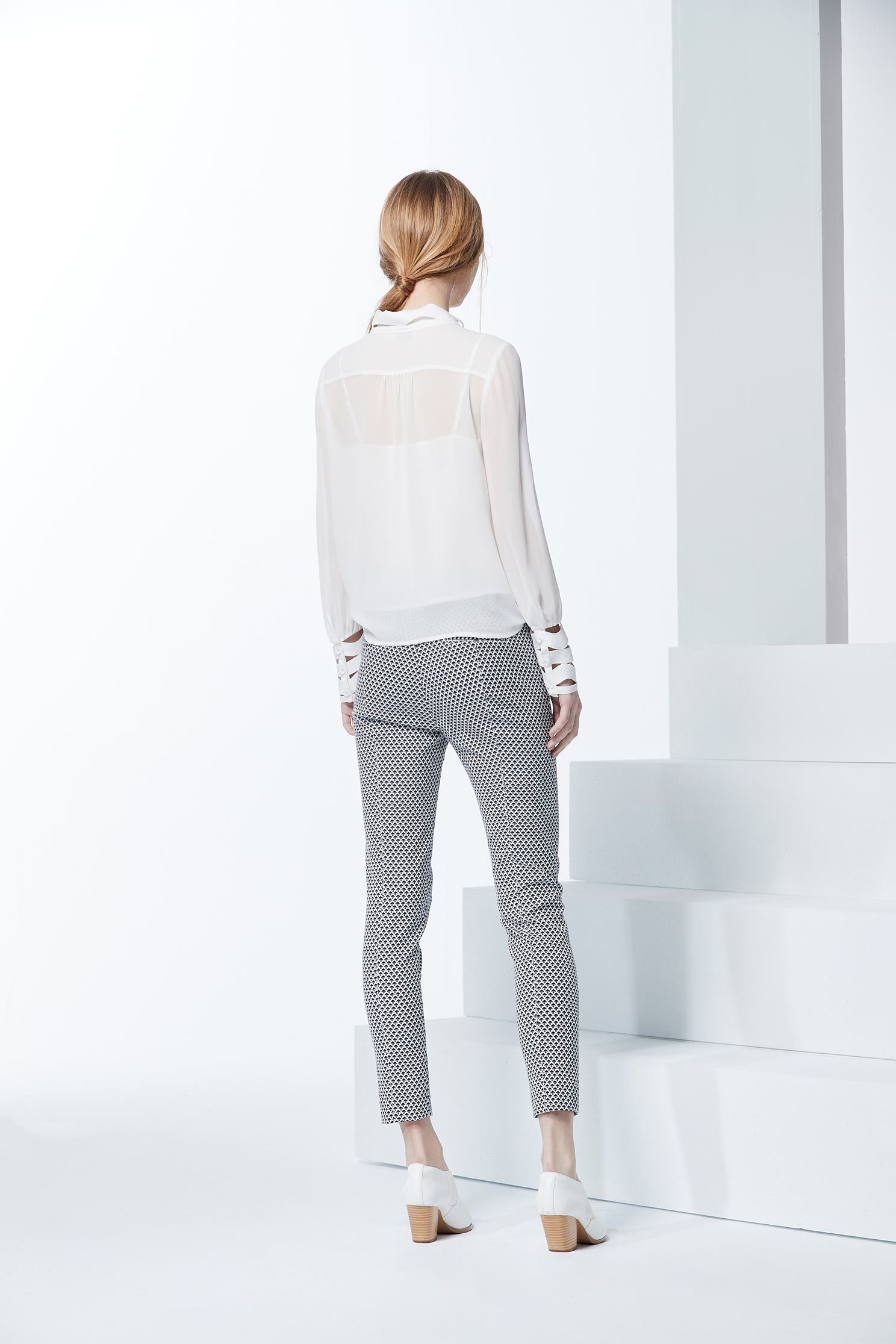 Hollow out shirts,top,whitetop,croptop,lace,lacedtop,blouse,longsleevetop,chiffon,chiffontop