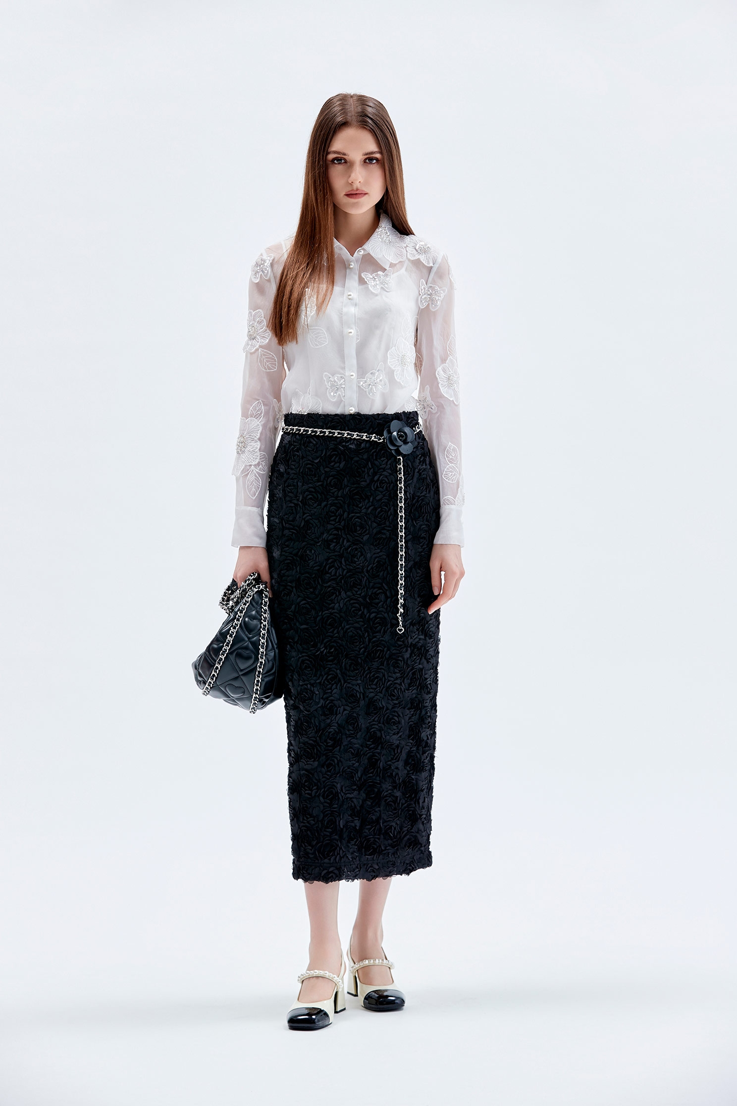 立體亮片繡花烏干襯衫上衣立體亮片繡花烏干襯衫上衣,上衣,內搭上衣,珍珠,白色上衣,秋冬穿搭,繡花,花花世界,襯衫