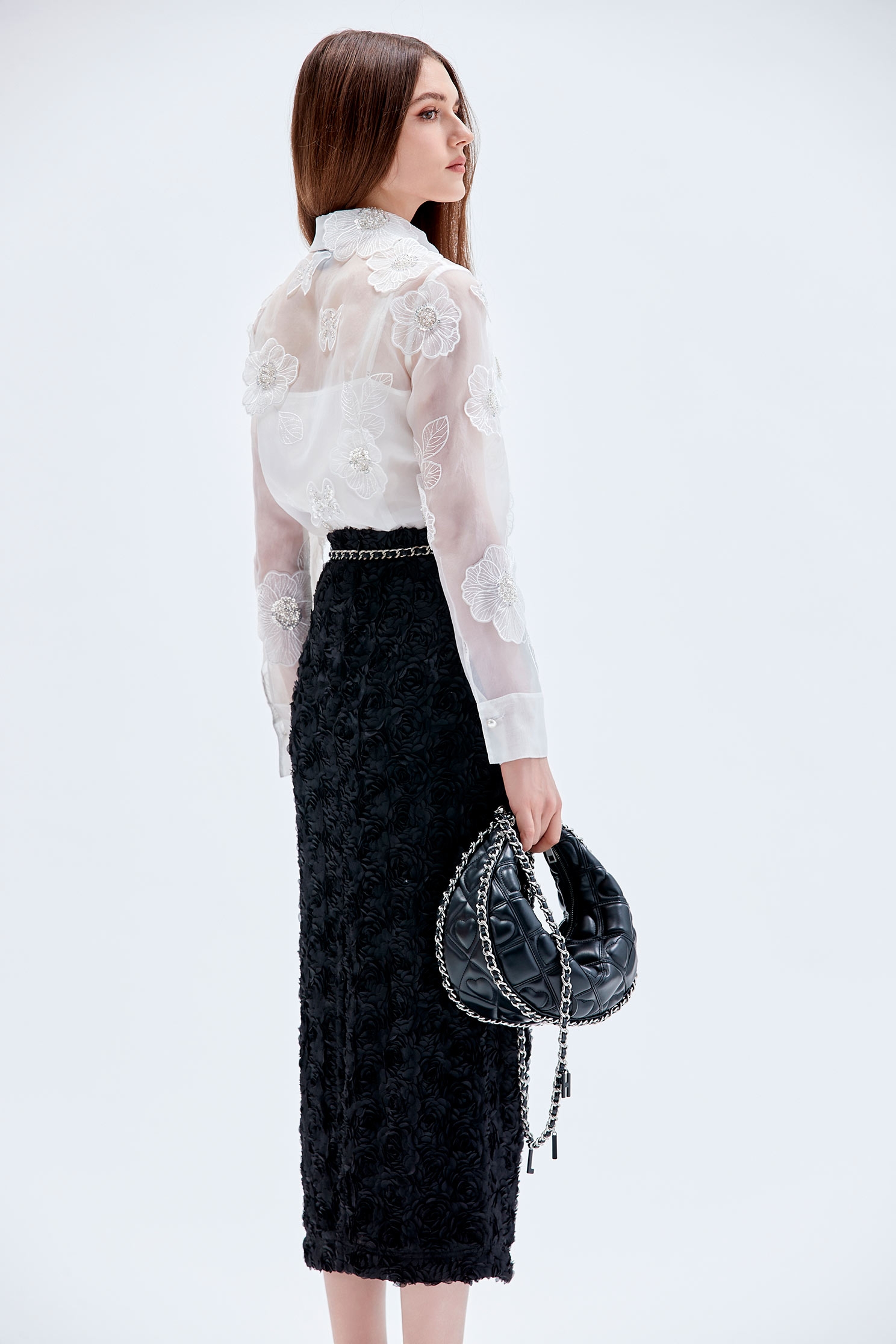 立體亮片繡花烏干襯衫上衣立體亮片繡花烏干襯衫上衣,上衣,內搭上衣,珍珠,白色上衣,秋冬穿搭,繡花,花花世界,襯衫