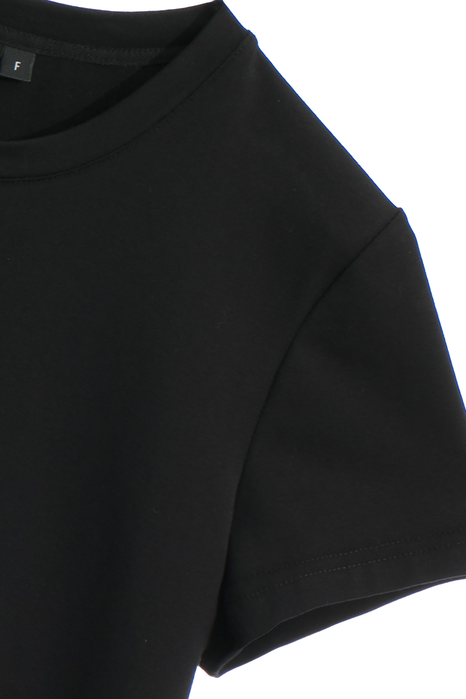 烏干繞花造型黑T恤烏干繞花造型黑T恤,上衣,秋冬穿搭,黑色上衣