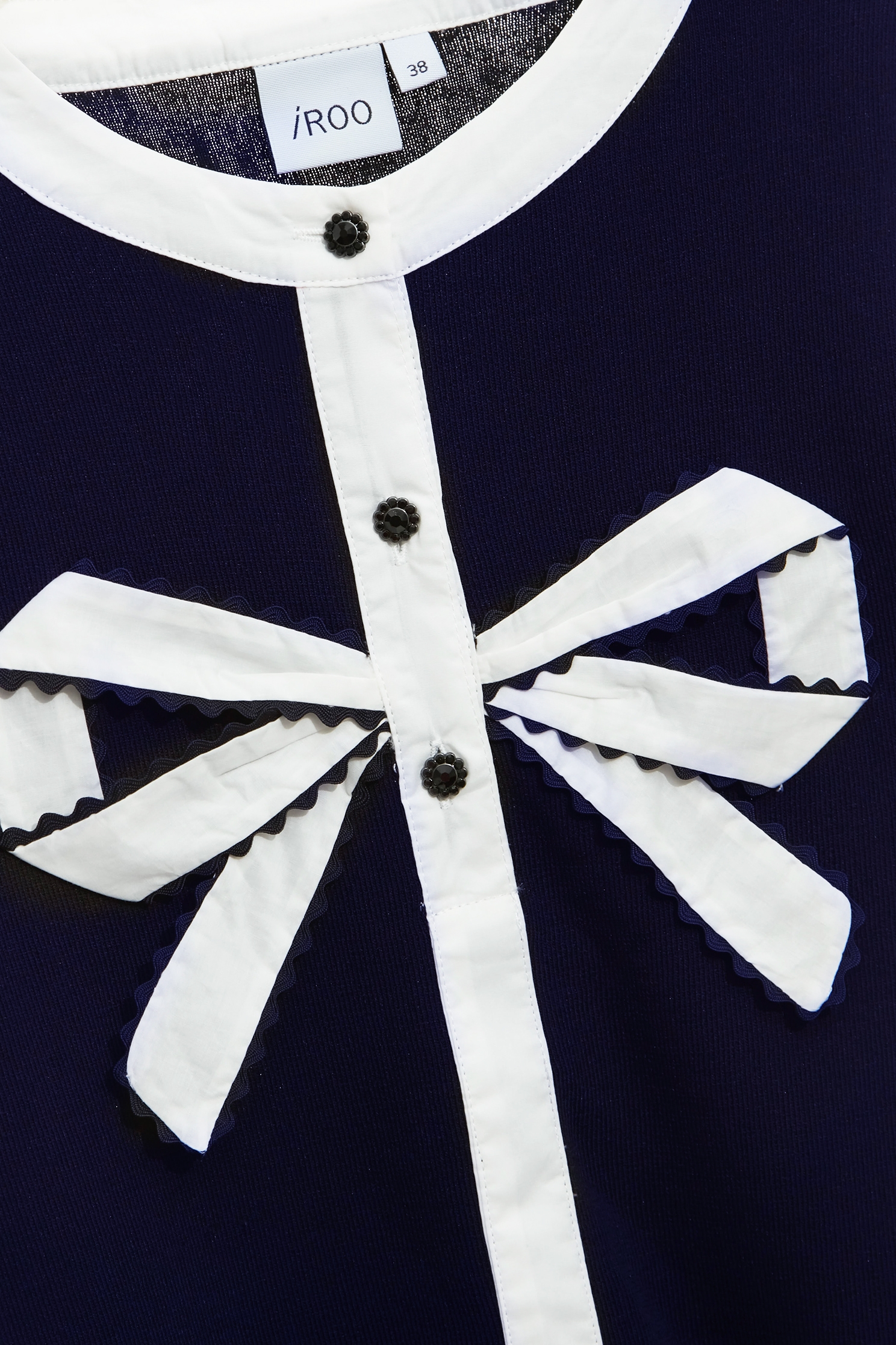 配色蝴蝶結針織上衣配色蝴蝶結針織上衣,上衣,人氣商品,秋冬穿搭,蝴蝶結,針織,針織衫