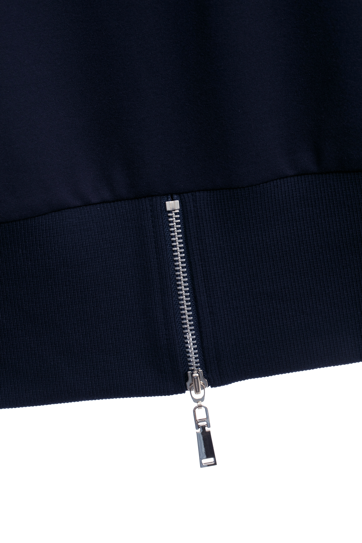 設計造型前拉鍊短袖上衣設計造型前拉鍊短袖上衣,上衣,秋冬穿搭